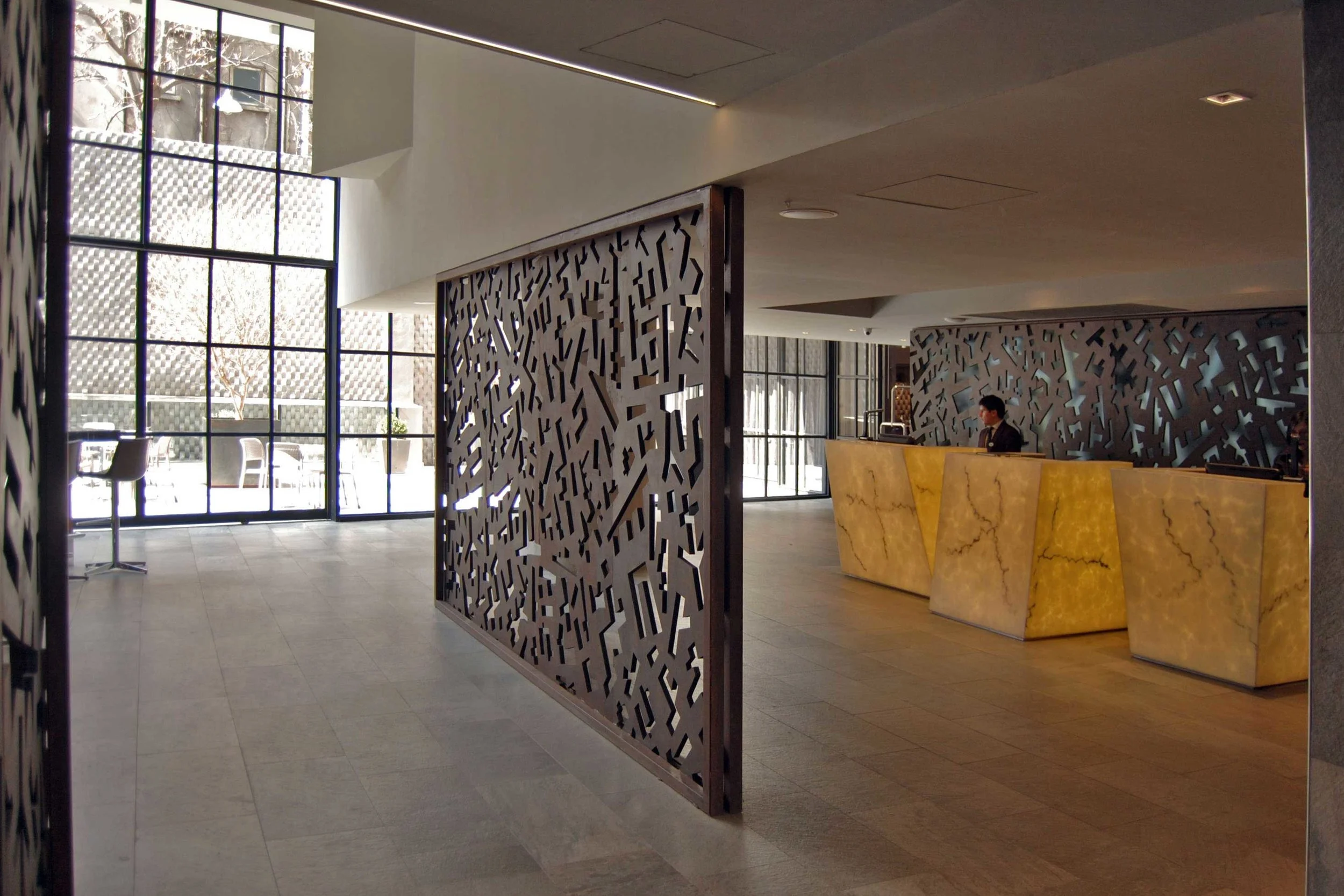 Hall-hotel-02.jpg
