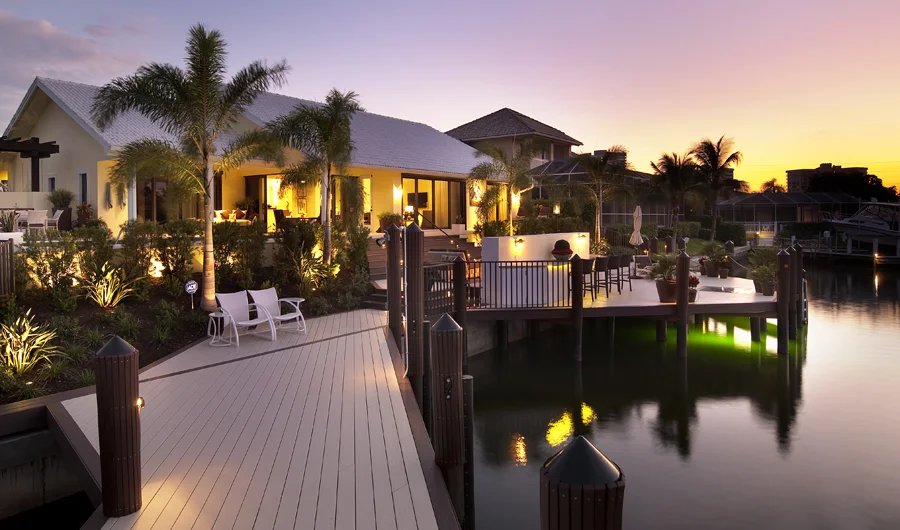 This view shows the dock and outdoor bar on the other side of the seating area.