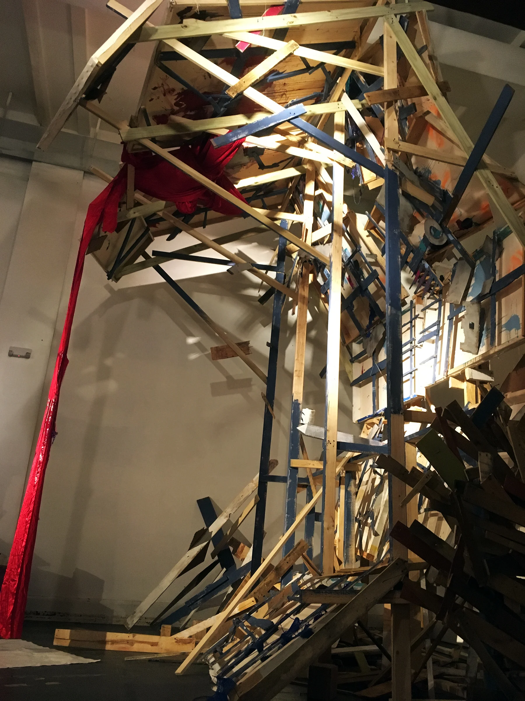 DI-ZZINESS (2017), side view