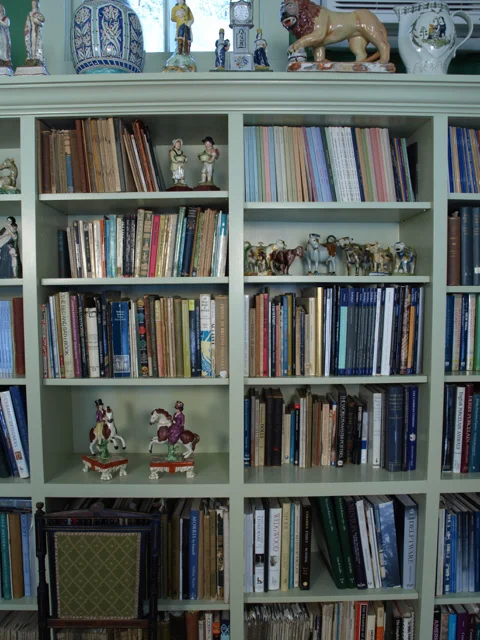 Interior Decoration with Pottery