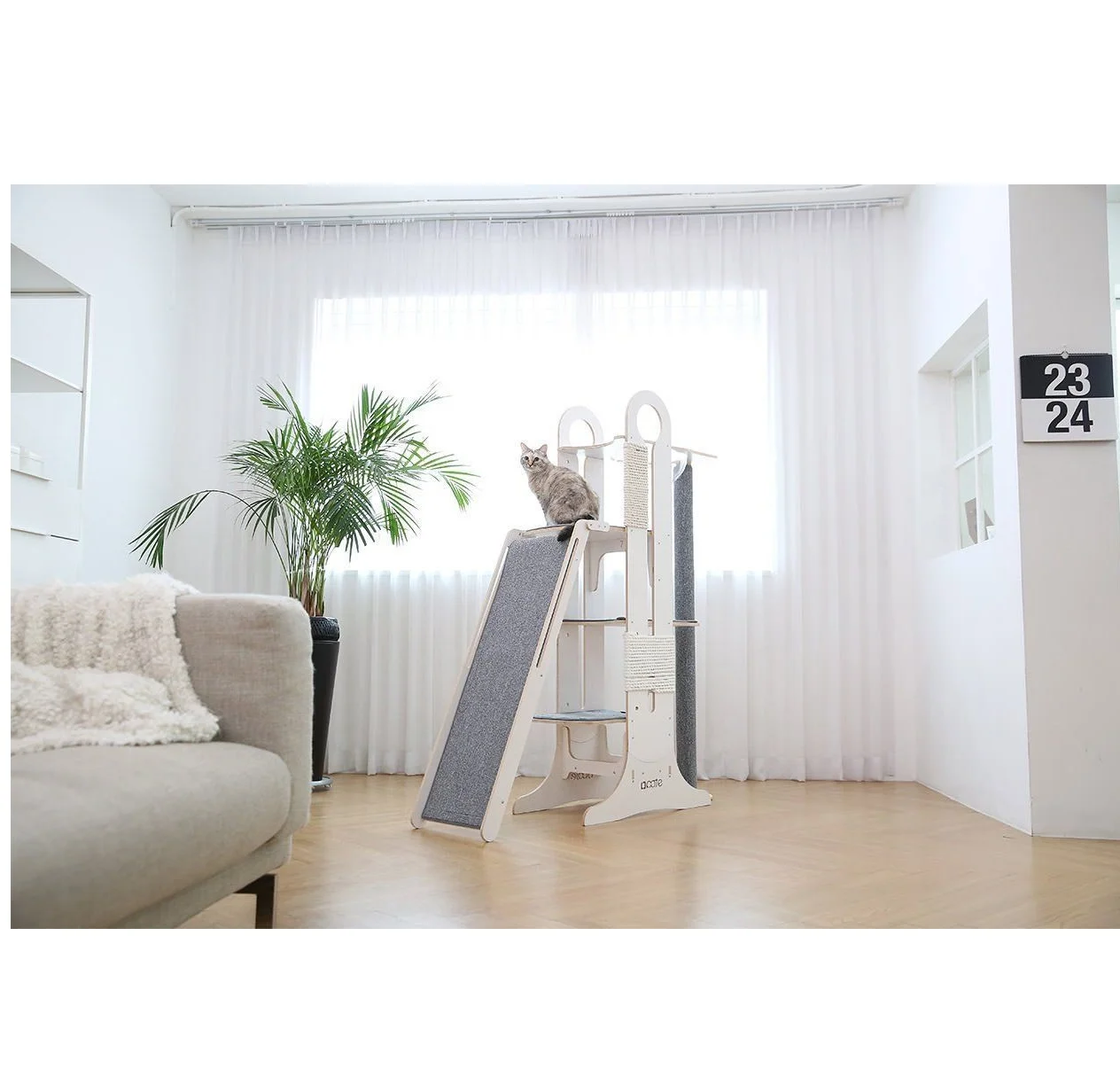 tuft-paw-milo-cat-tree-2_1260x840.jpg