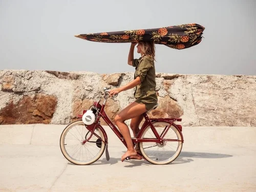 Photo via surfgirlmag.com