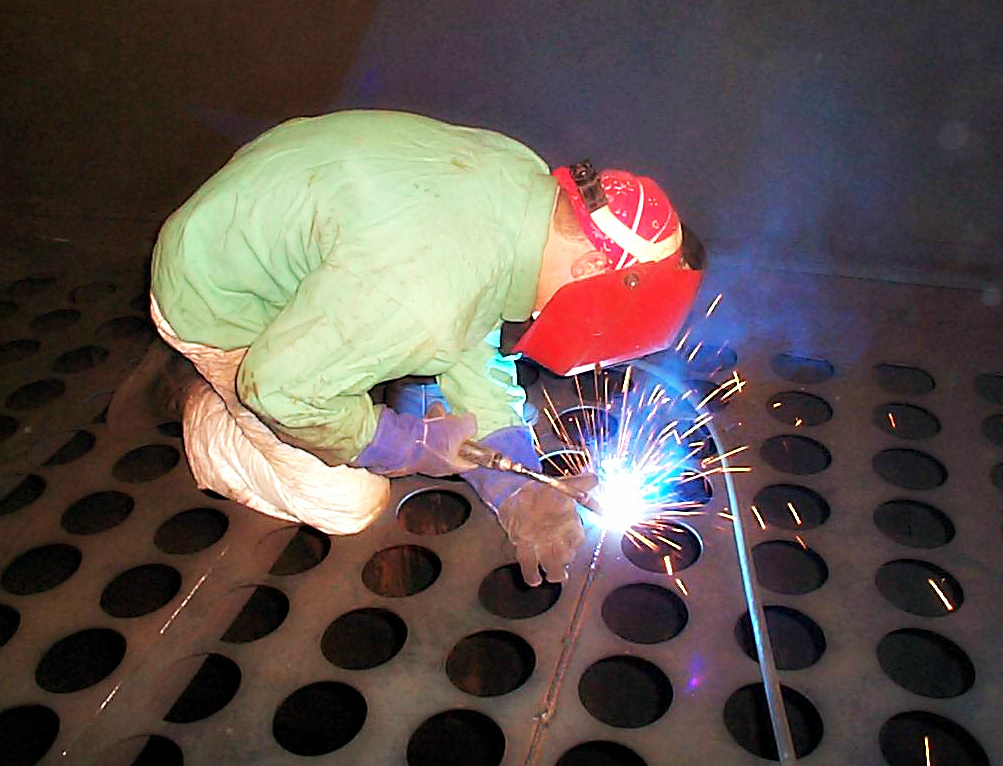 Valves, shakers, screws, custom fabrication of shaker logs, access doors, blow pipes, cell plates...