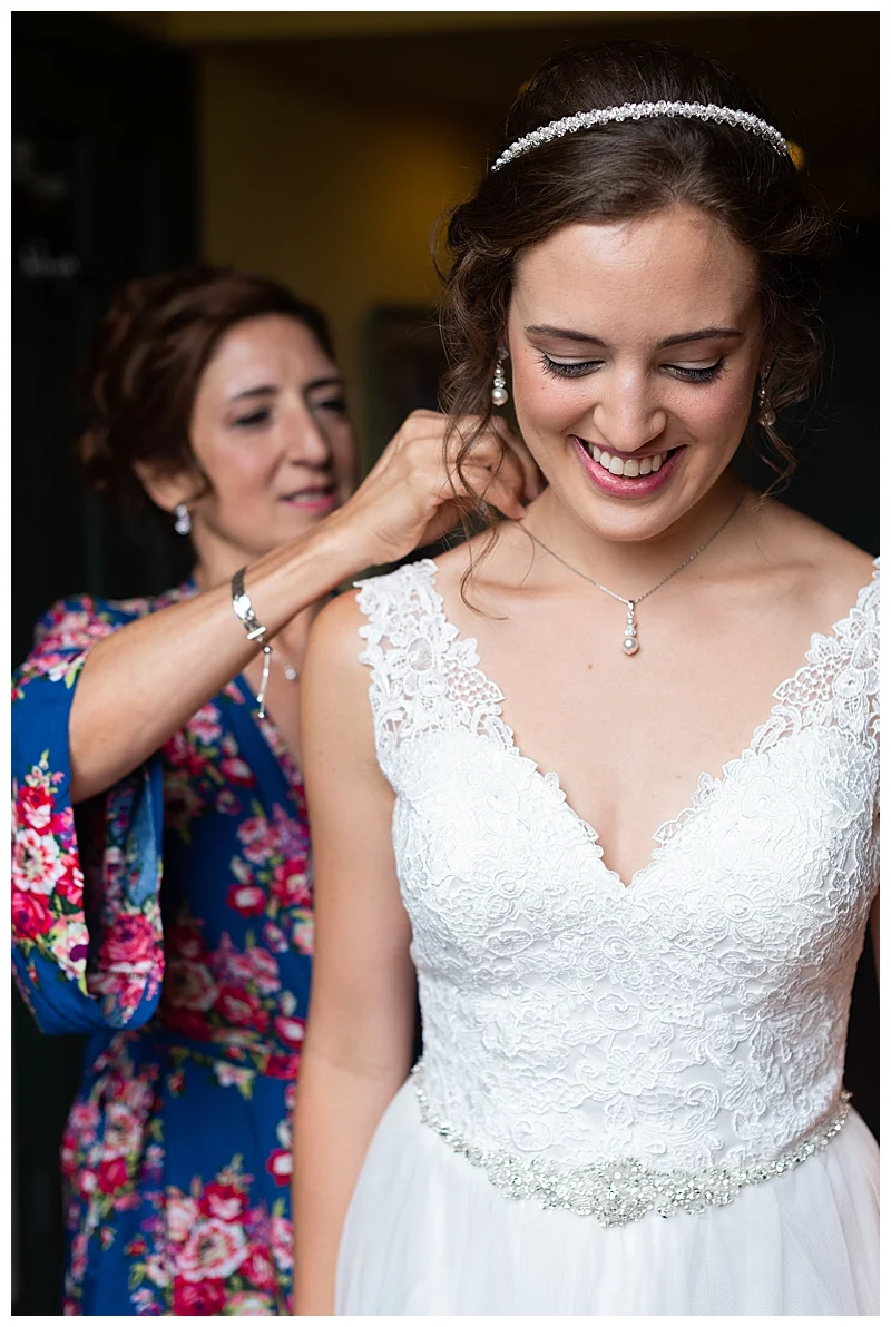Mother of bride and bride at Gedney Farm wedding