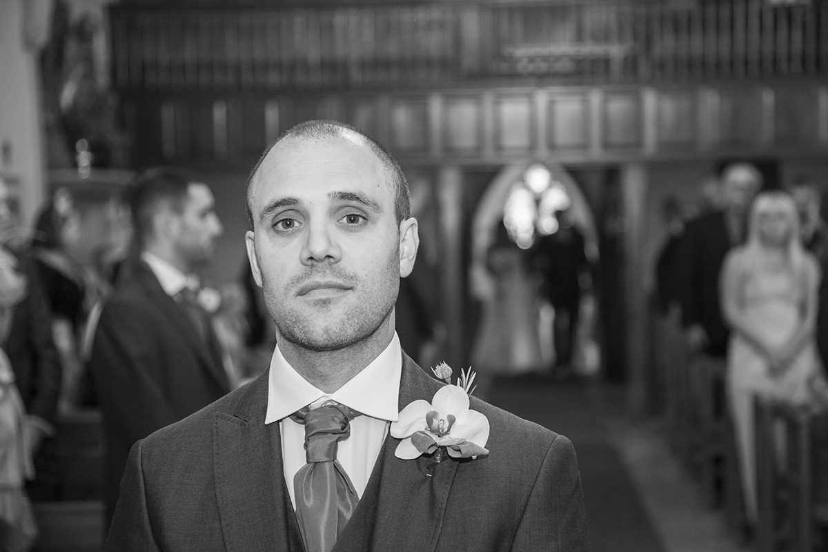 Harvington church wedding photographer.jpg
