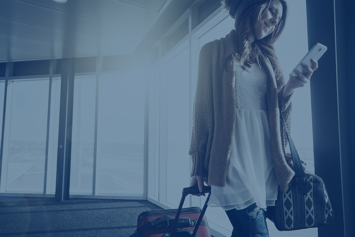 Woman_in_Airport_01.jpg