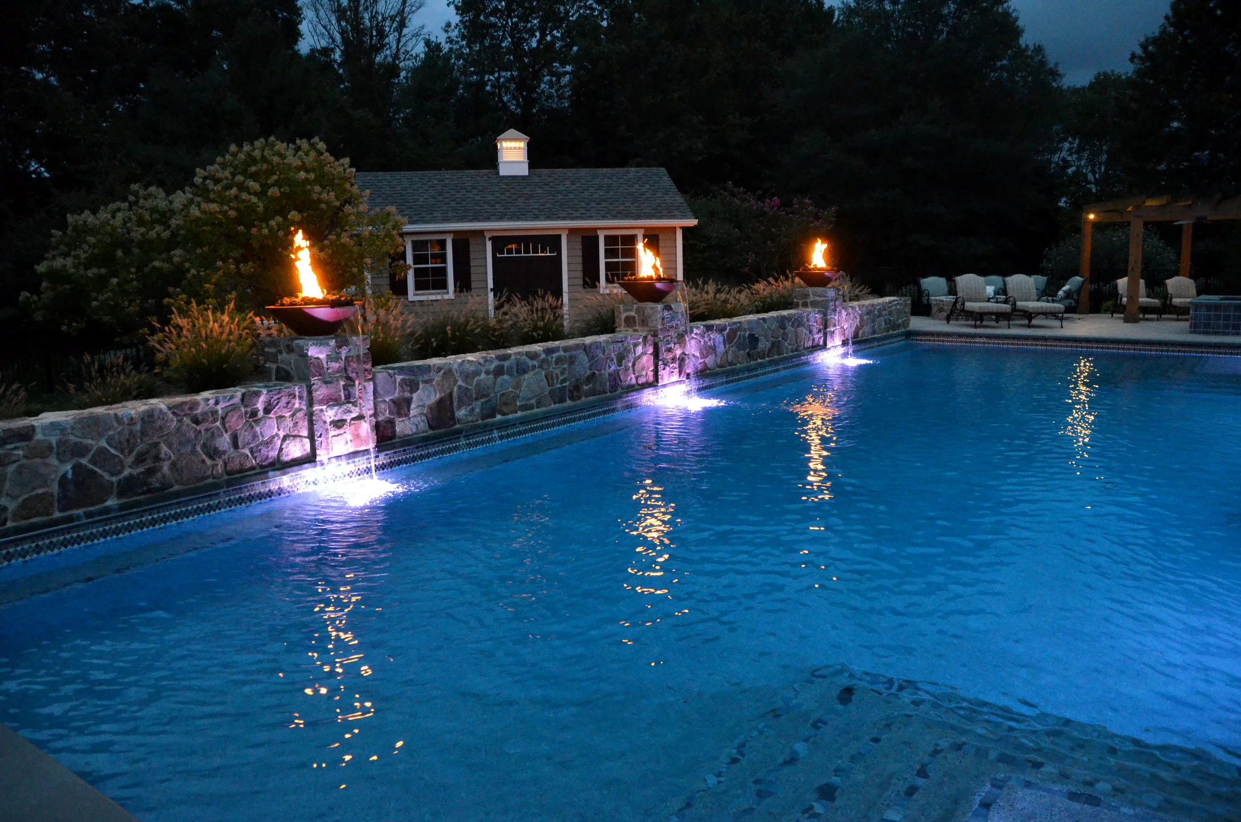 Pondworks_Backyard Retreat_night_led lights_pool_custom_a.jpg