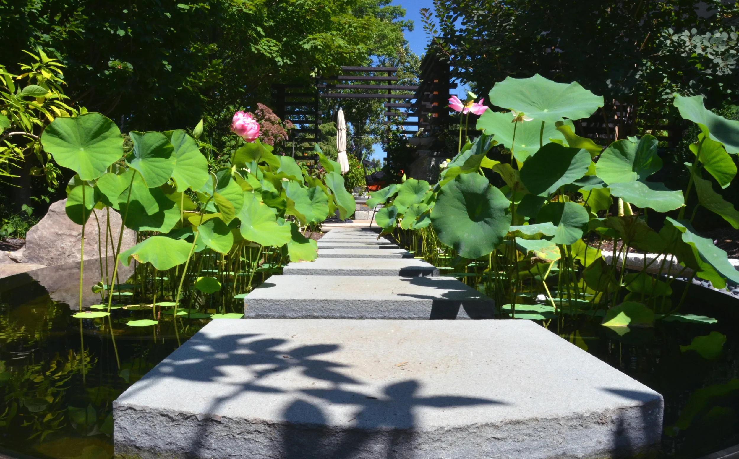 Pondworks_Oval Fountain_05.jpg