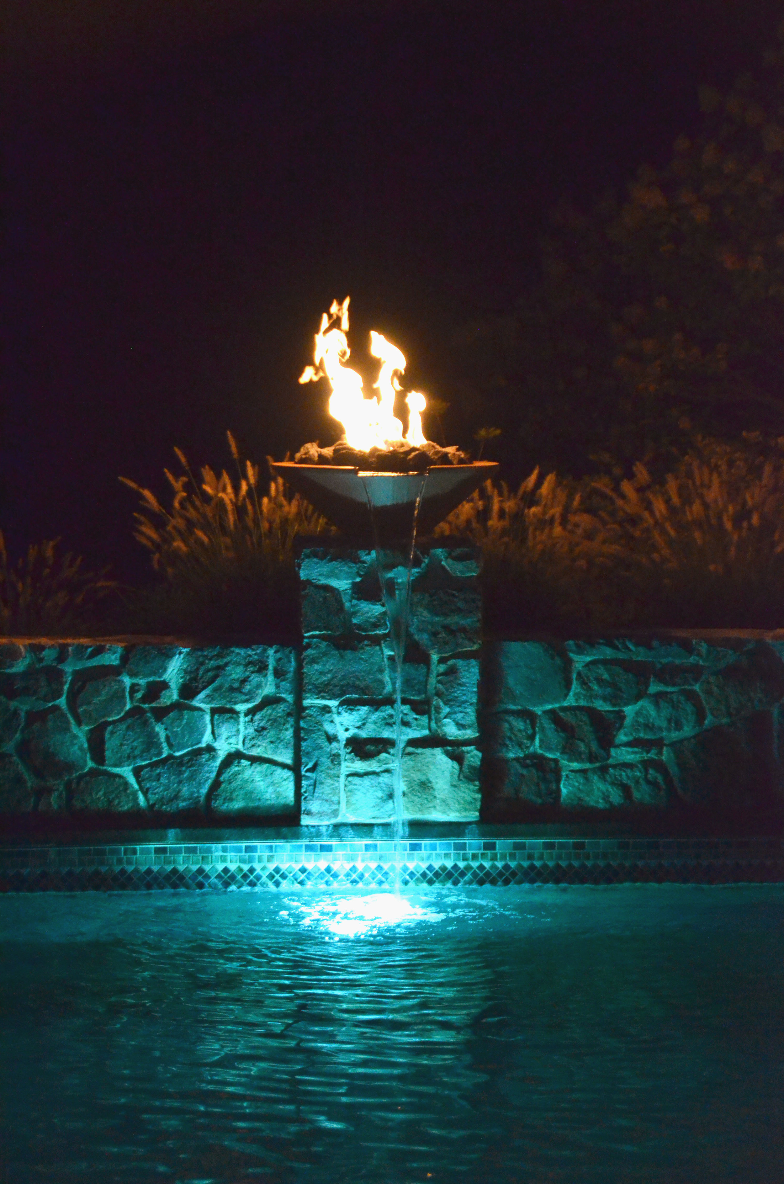 pondworks_fire and water_led_pool.jpg