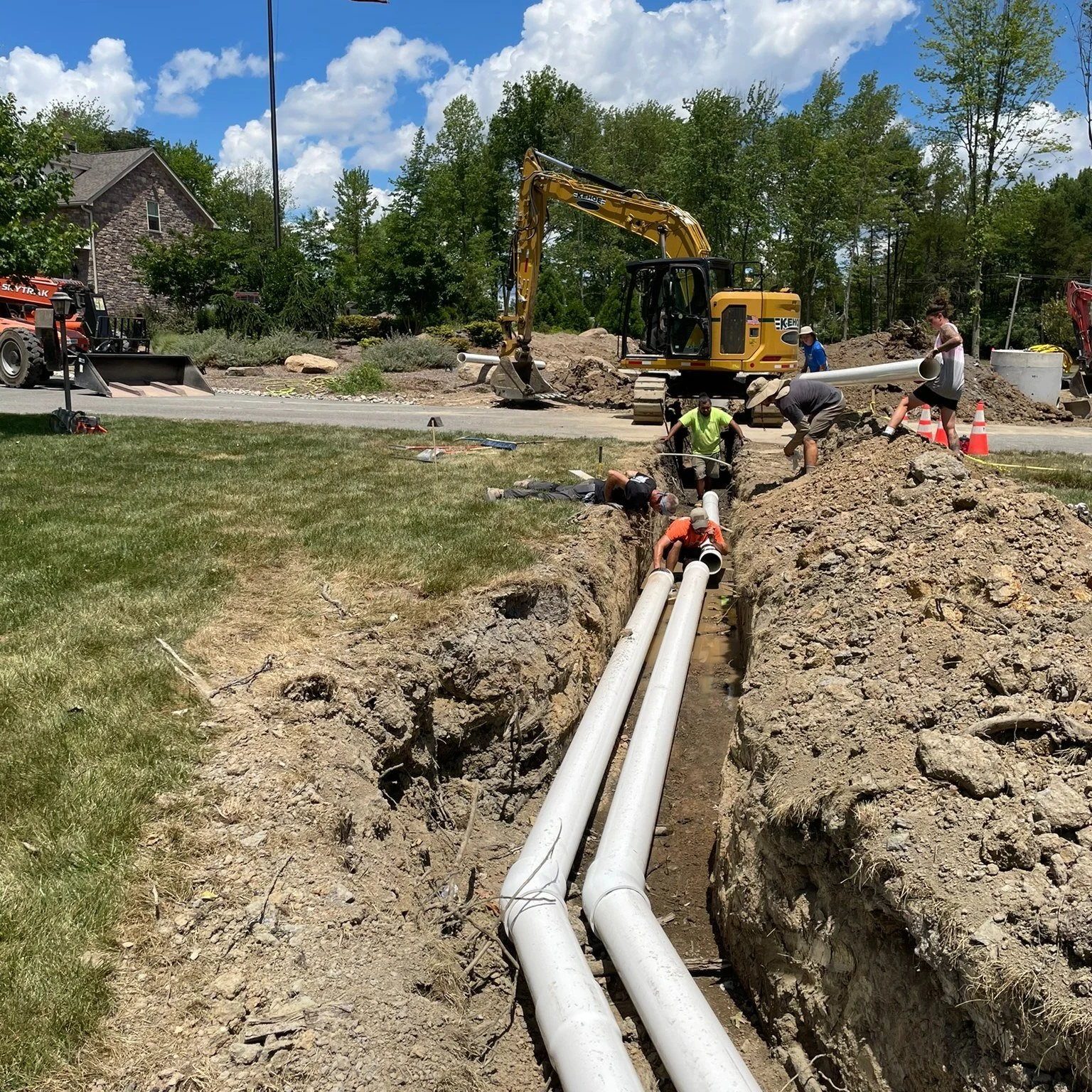As the rock and gravel work continues on the pond and waterfalls, pipe work for circulation and filtration is also being completed.

#ponddesign #coolponds #largeponds #farmpond #designbuild #backyardconcepts #montgomerycountypa #ProjectProgress #pro
