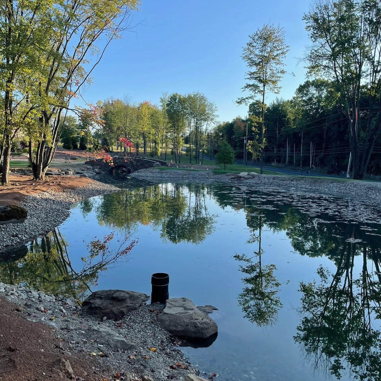 Almost full! ✨

#ponddesign #coolponds #largeponds #farmpond #designbuild #backyardconcepts #montgomerycountypa #ProjectProgress #projectprogress #pond #pondworks_online #pondlife #pondview #PWLargePondandStream