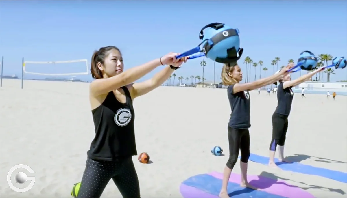 By attaching a pair of removable straps, you can create a longer kettlebell-like handle.