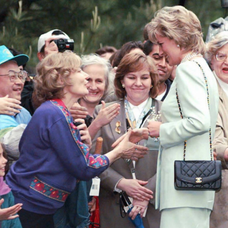 chanel diana bag 2018