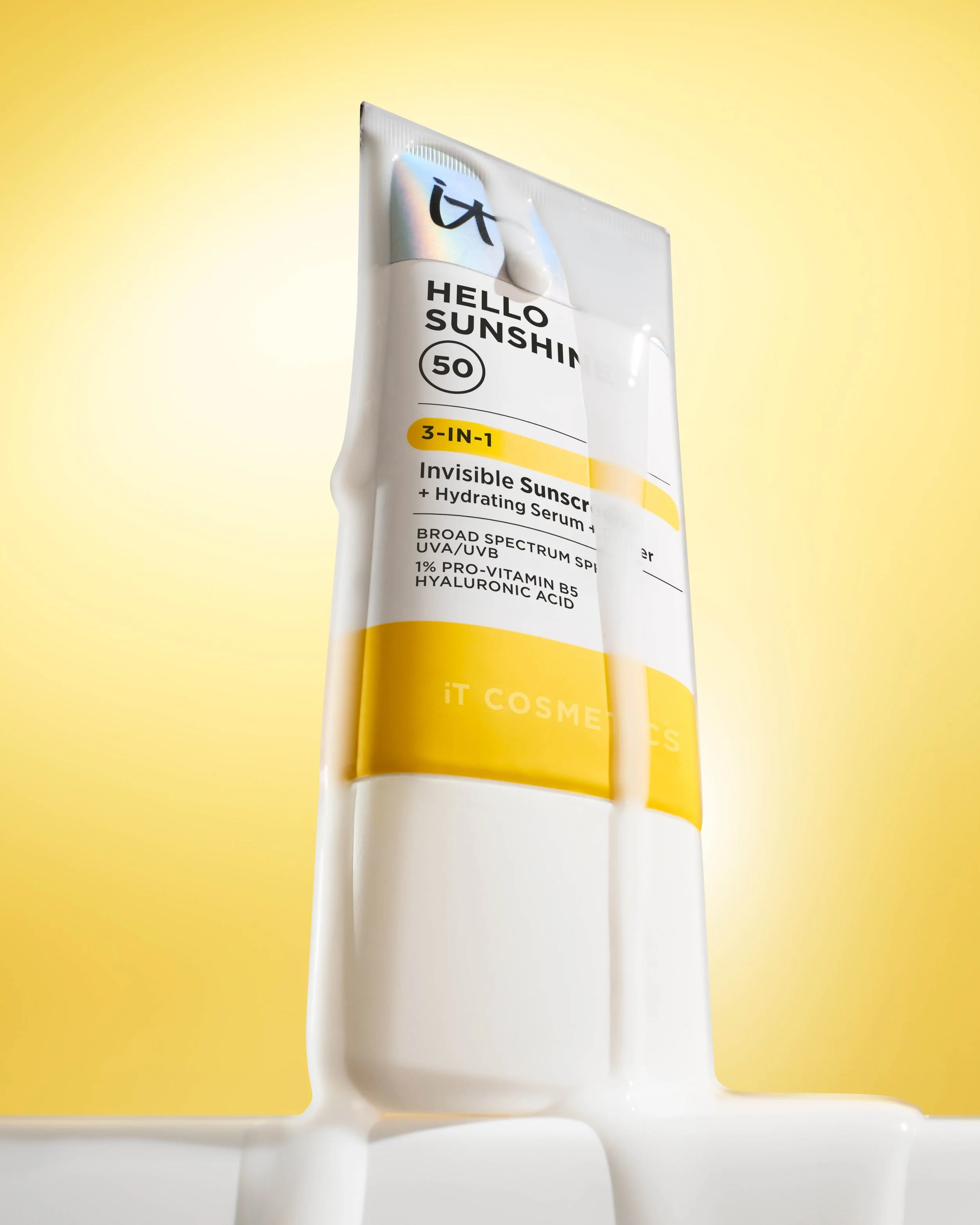 03_ITC-Social_2024_Hello Sunshine_3-1_in_use+texture_1137_4x5_Crop_RGB_FIN.jpg