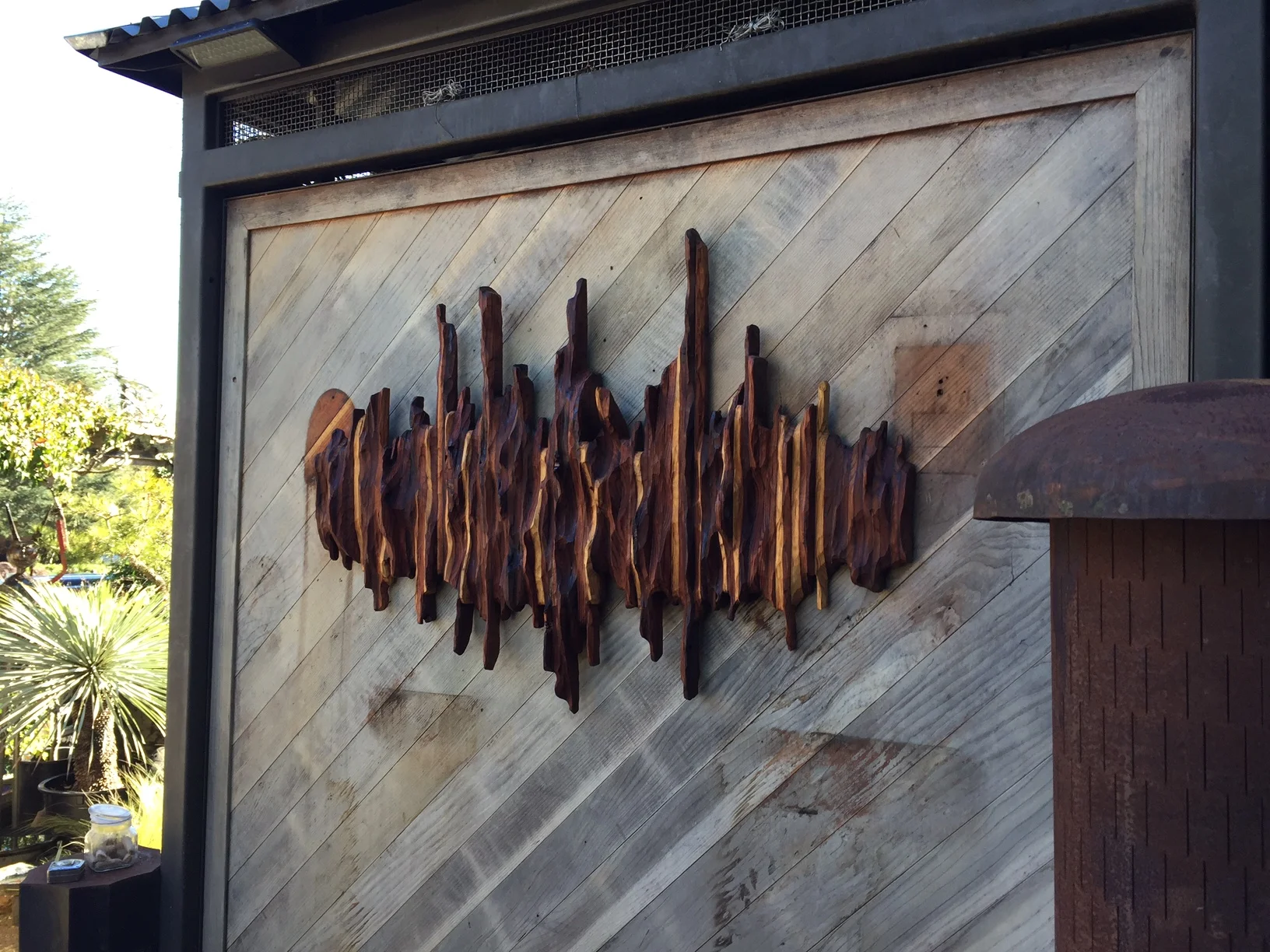 The big Wave on wall.JPG