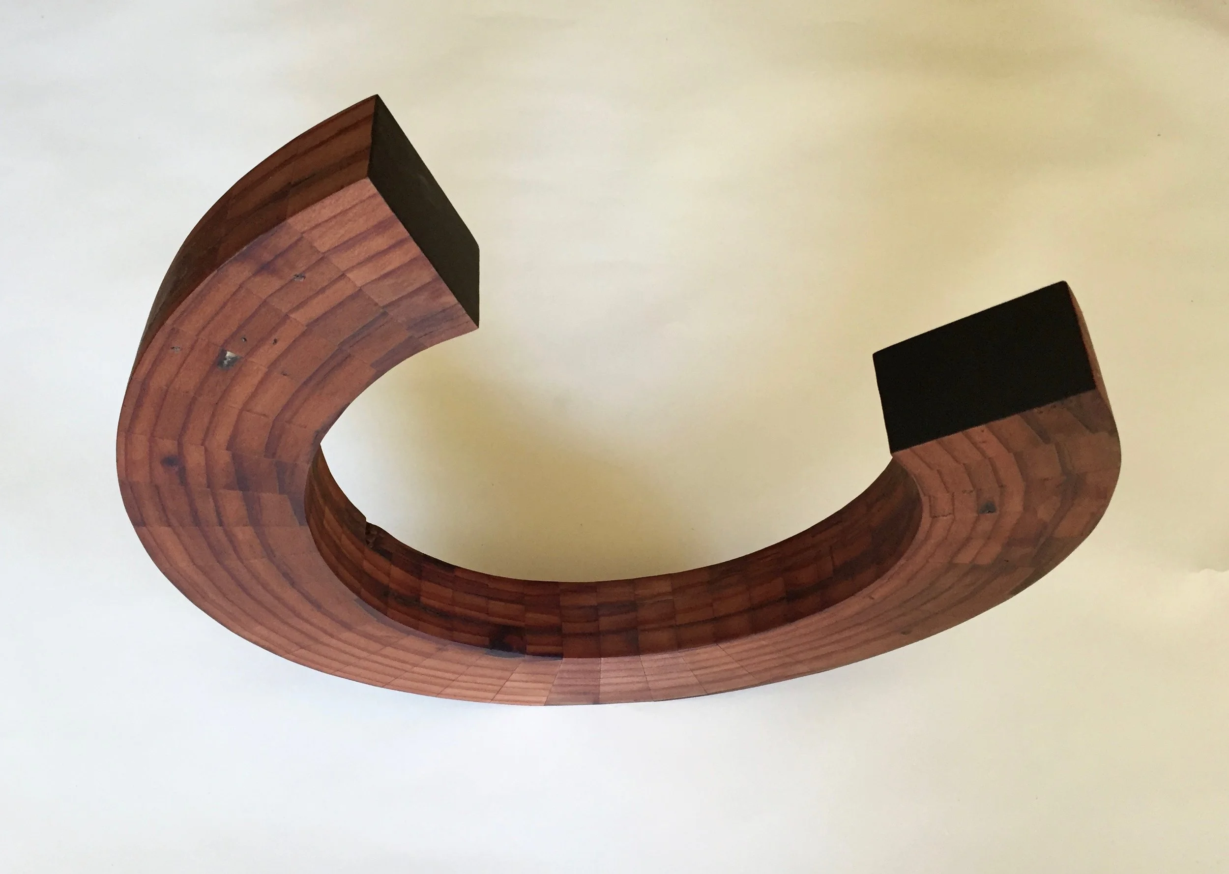 Crescent-sculpture-by-Lutz-Hornischer.jpg