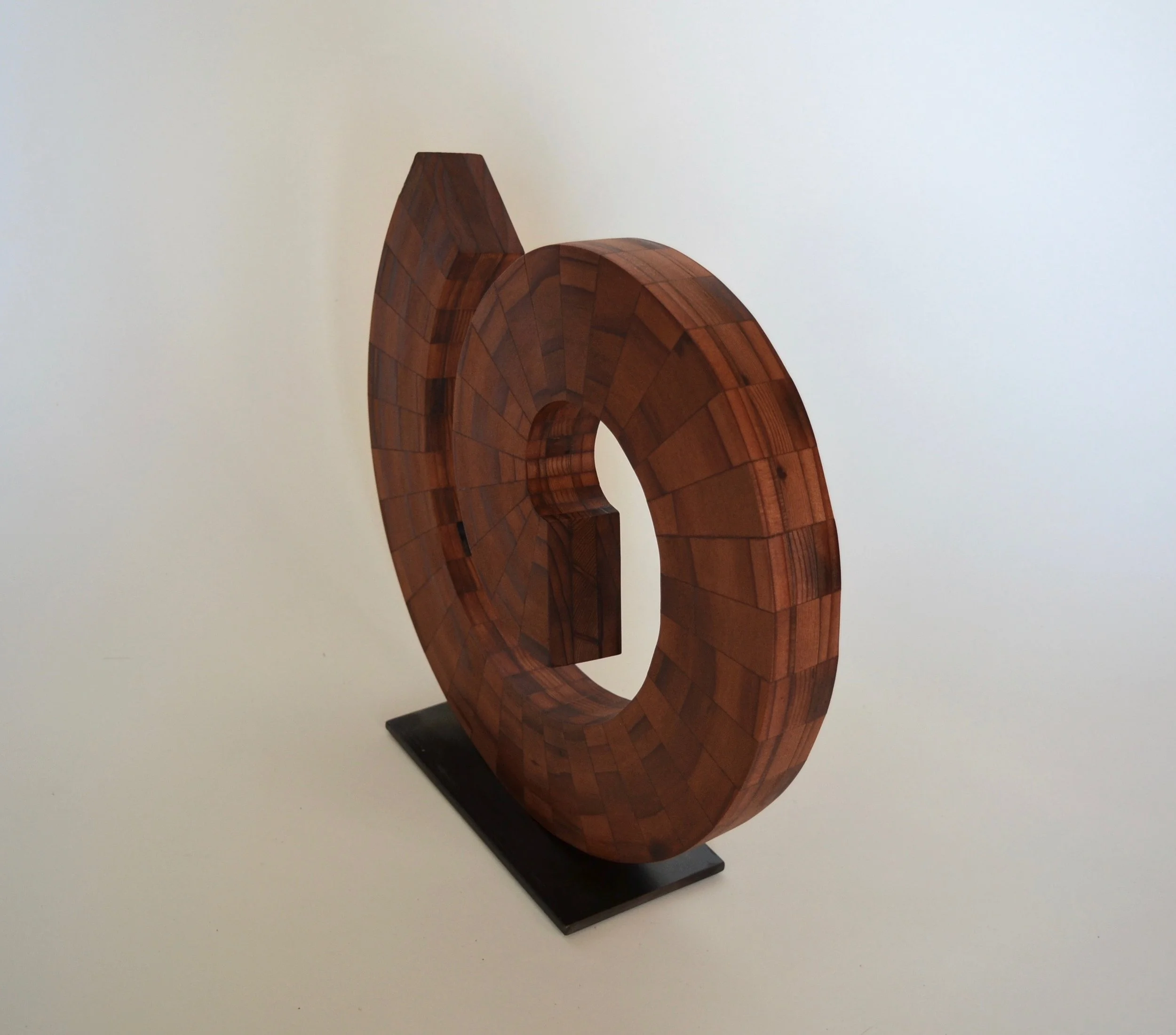 Curly-5-sculpture-by-Lutz-Hornischer.jpg