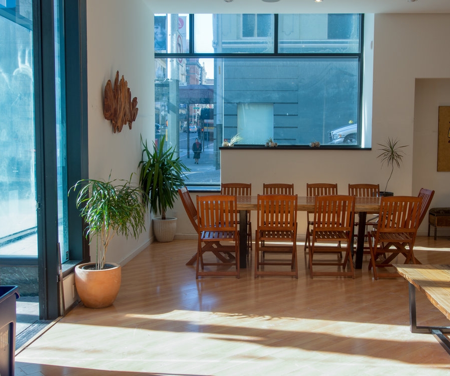 Neyborly Union Square San Francisco: The Wave - Reclaimed redwood - -27 x 54 x 5