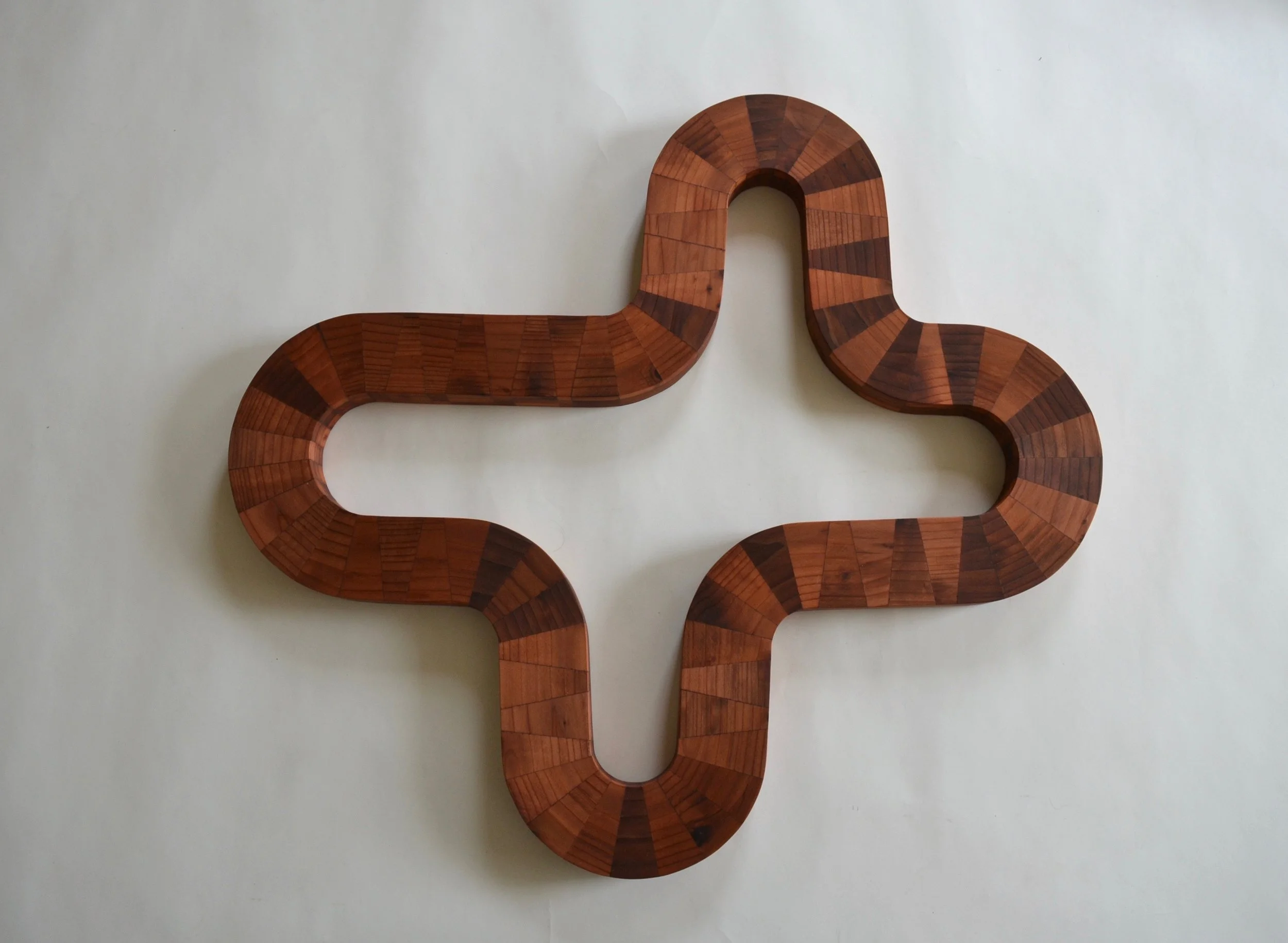 Super-Groovy-2-wood-wall-sculpture-by-Lutz-Hornischer.jpg