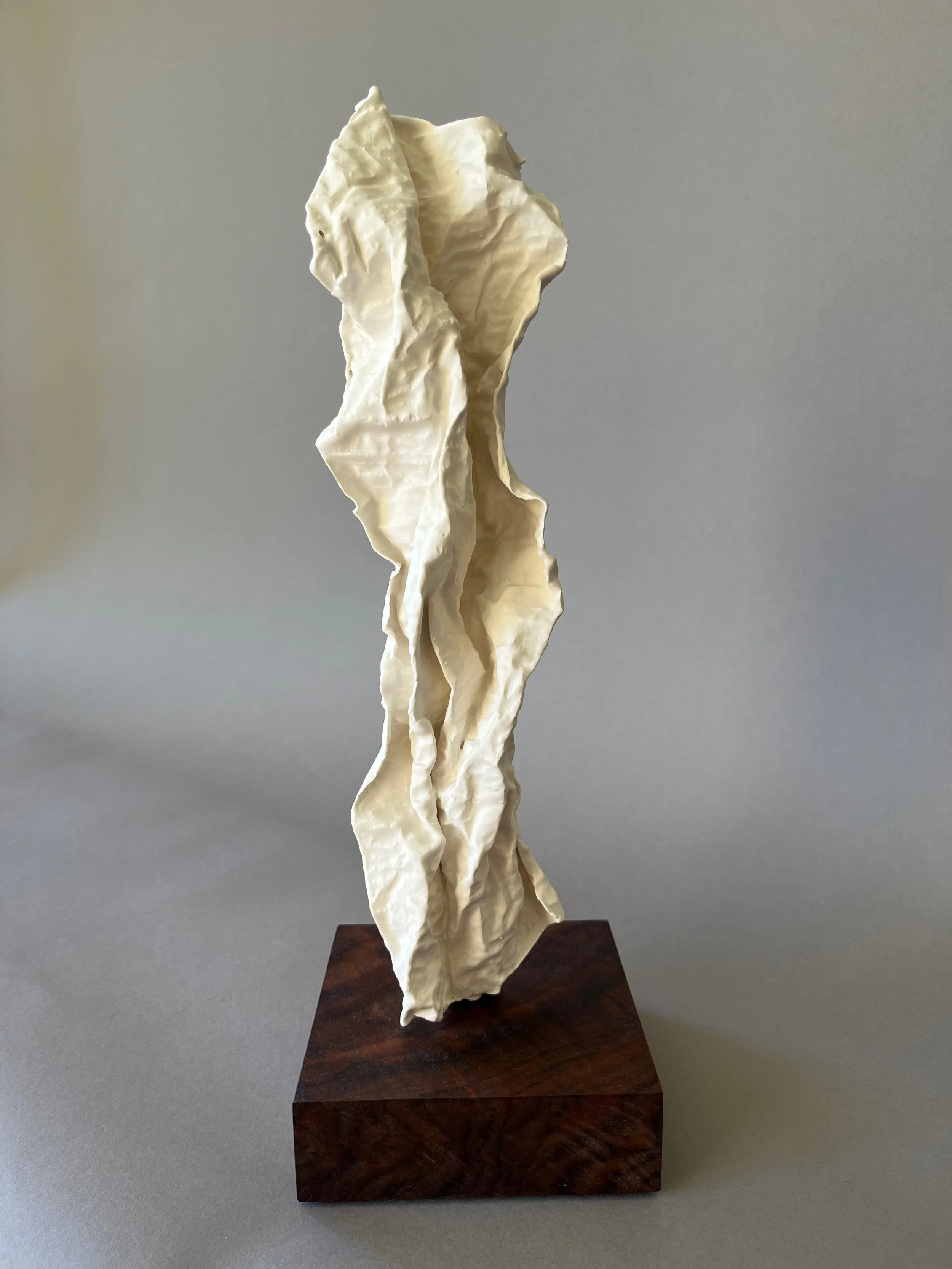 Velo Antico 4 plaster sculpture by Lutz Hornischer.jpeg