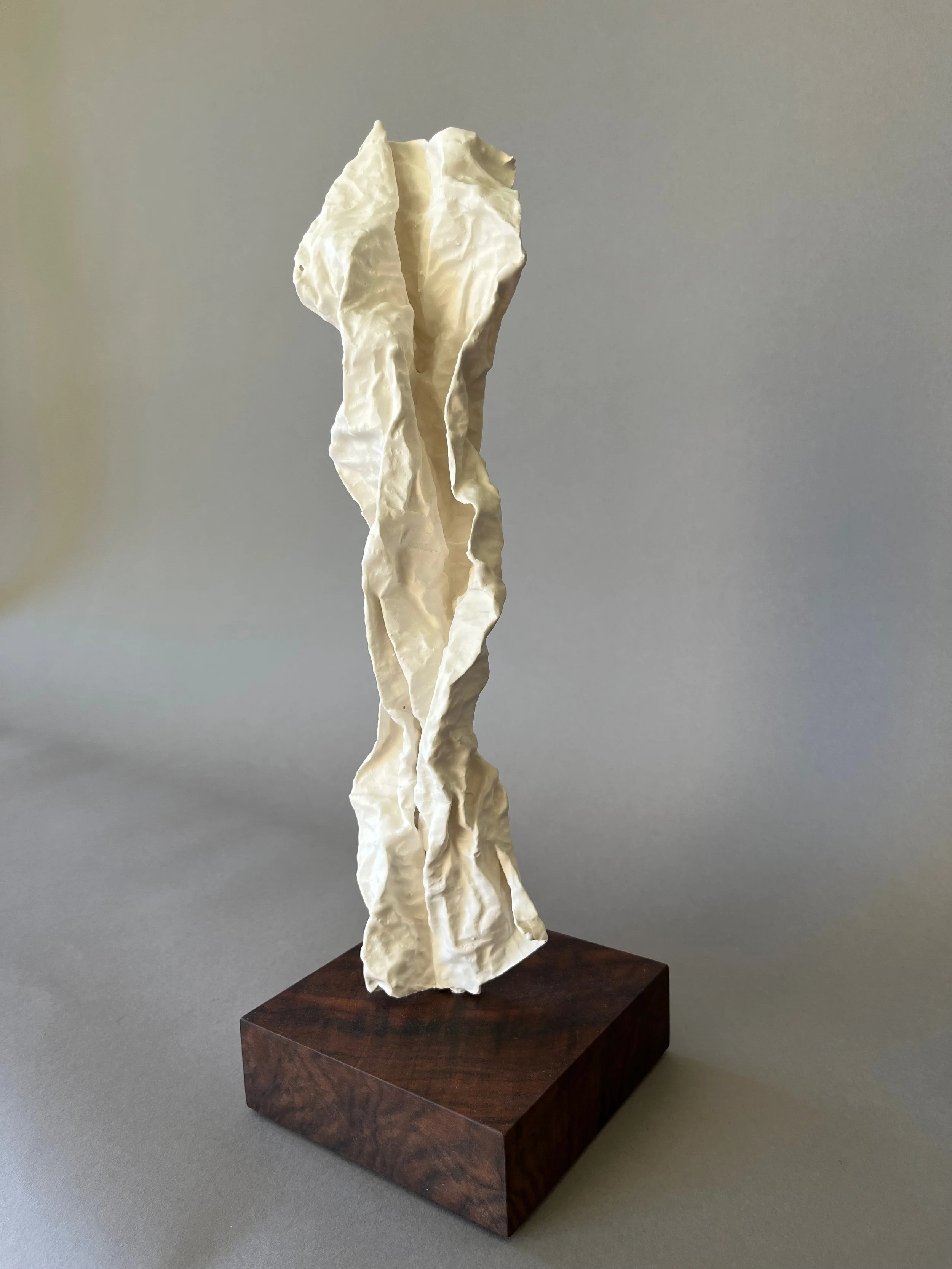 Velo Antico 5 plaster sculpture by Lutz Hornischer.jpeg