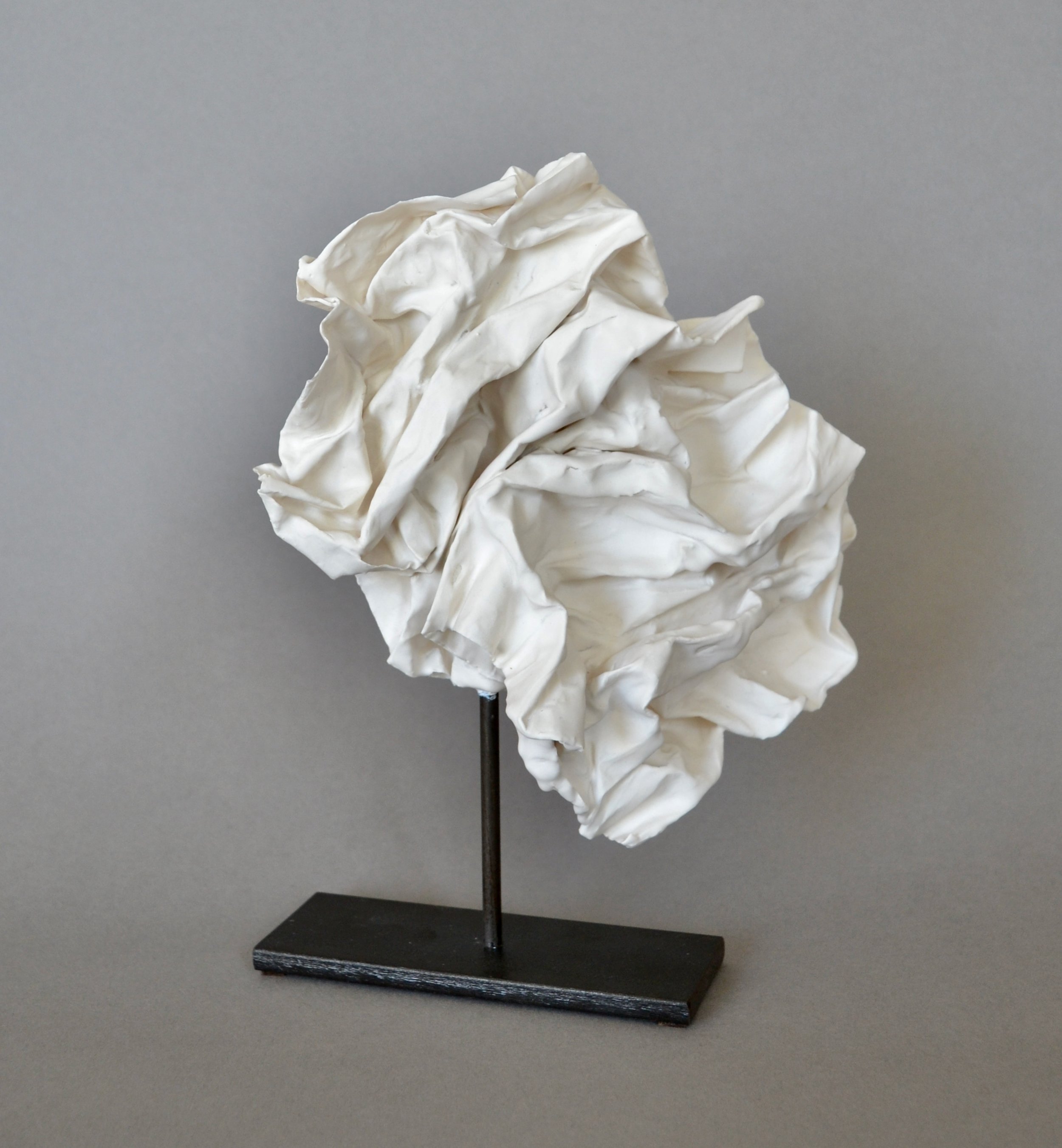 Hold Me - plaster sculpture by Lutz Hornischer.jpeg