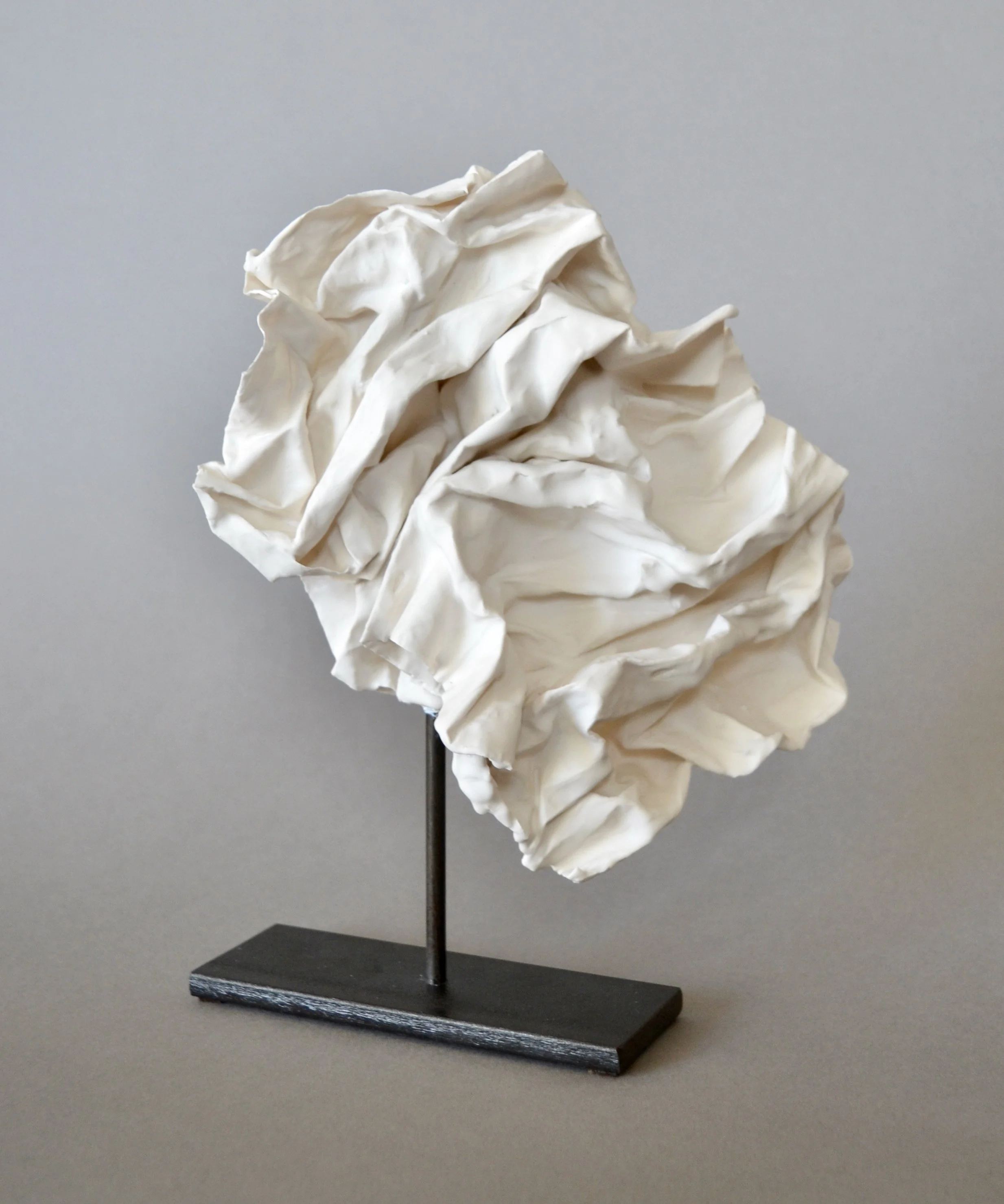 Hold Me 2 plaster sculpture by Lutz Hornischer.jpeg