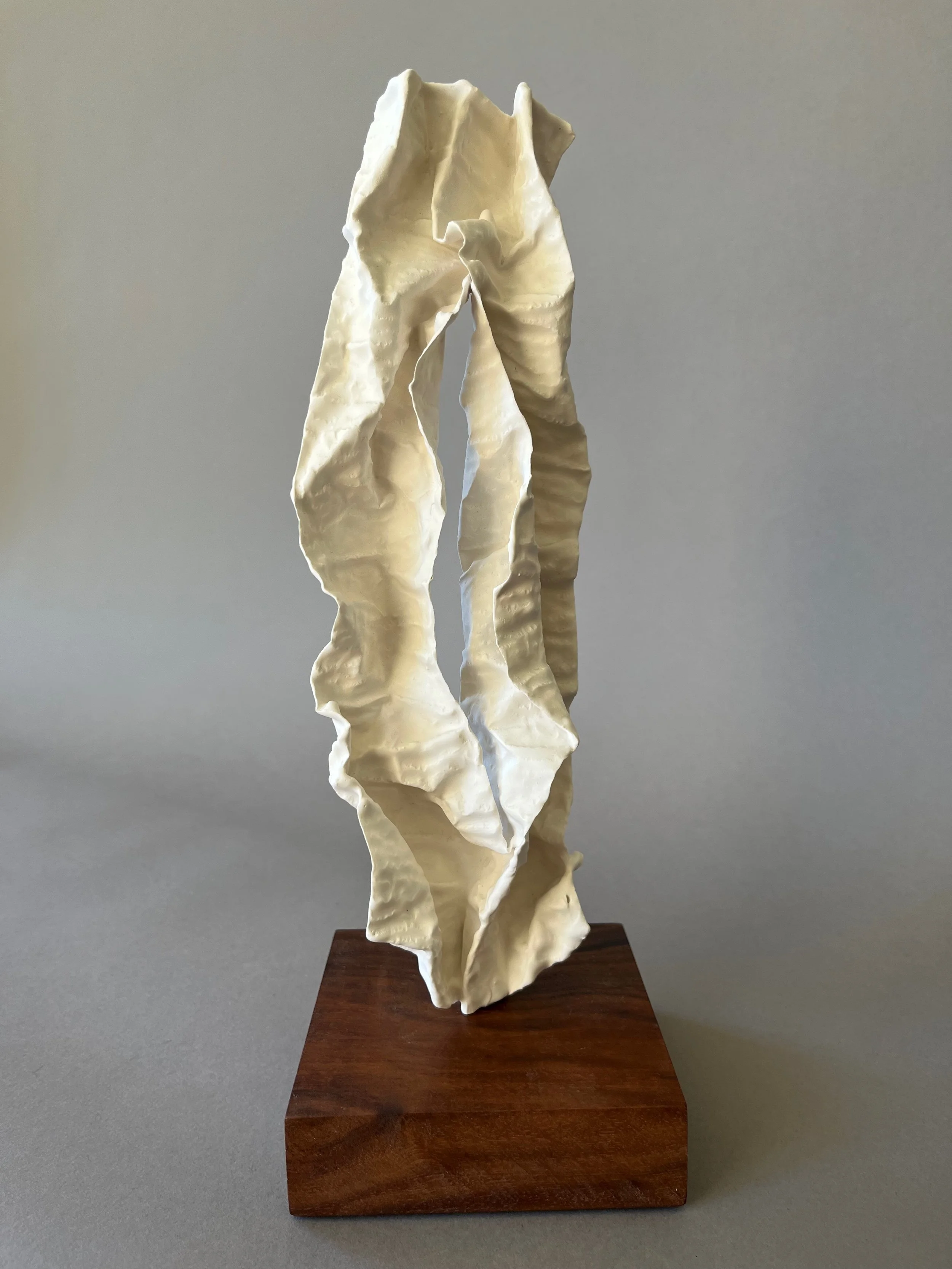 Discover 3 plaster sculpture by Lutz Hornischer.jpeg