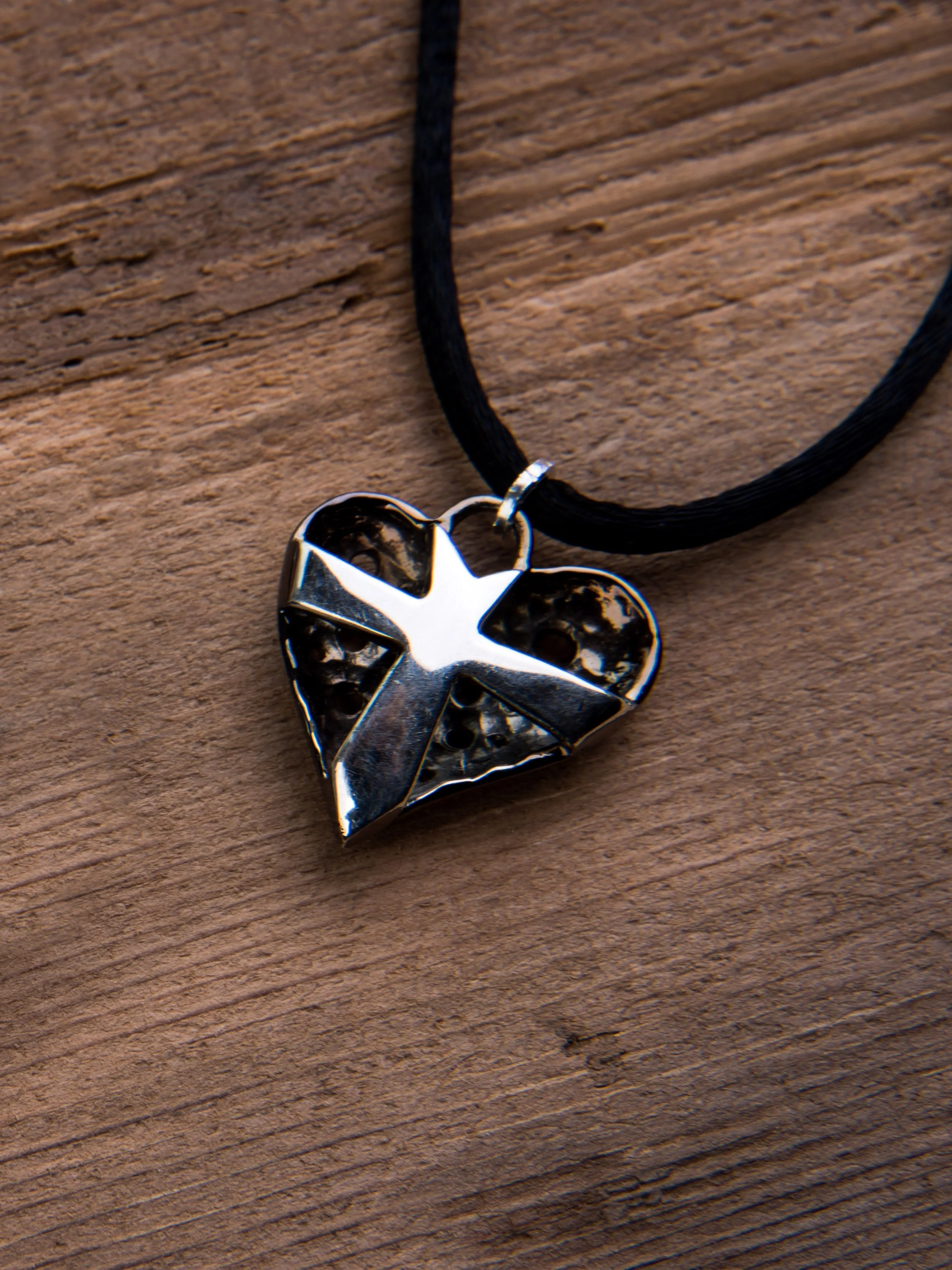 thumb-shop-necklace-ox-small.jpg