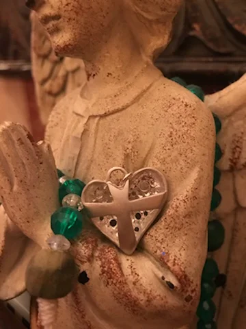 The Heal My Heart Design Shows God’s Ability To Make Us Whole