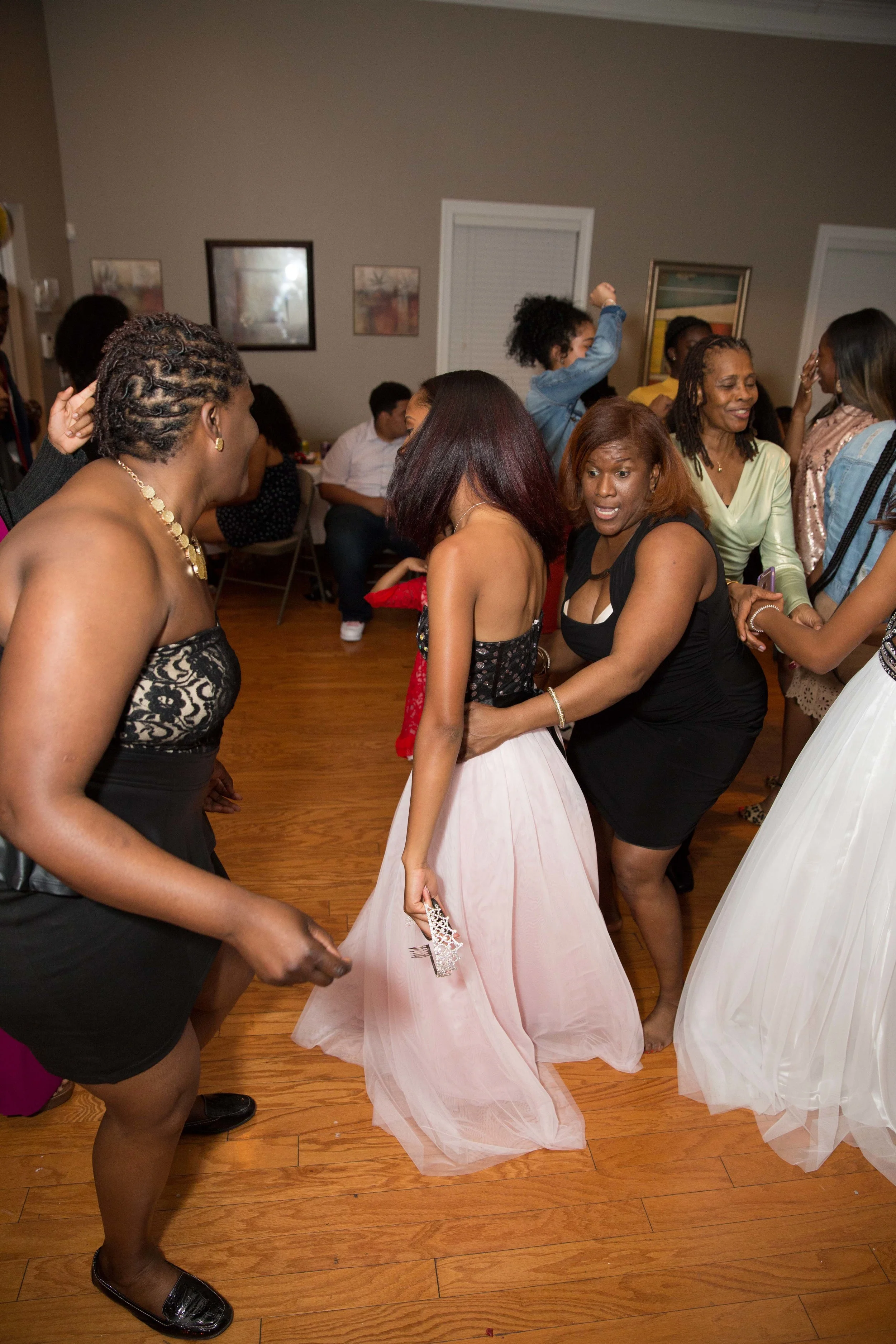 MayaMikayla16Bday-184.jpg
