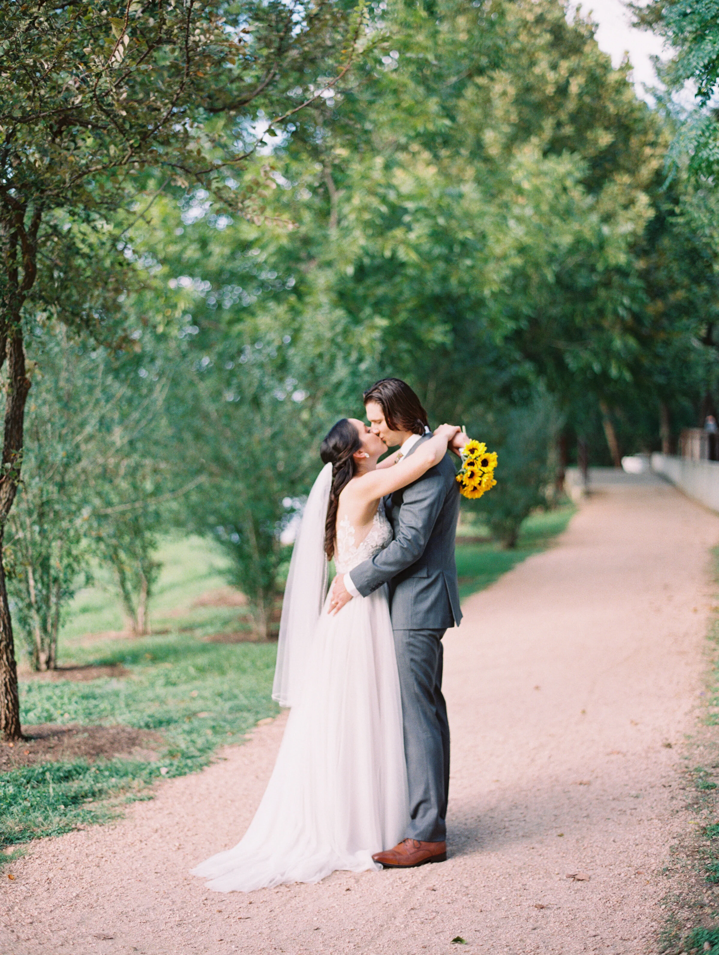 KRISTEN &amp; JAYK BACKYARD MICRO WEDDING | TEXAS FINE ART PHOTOGRAPHER