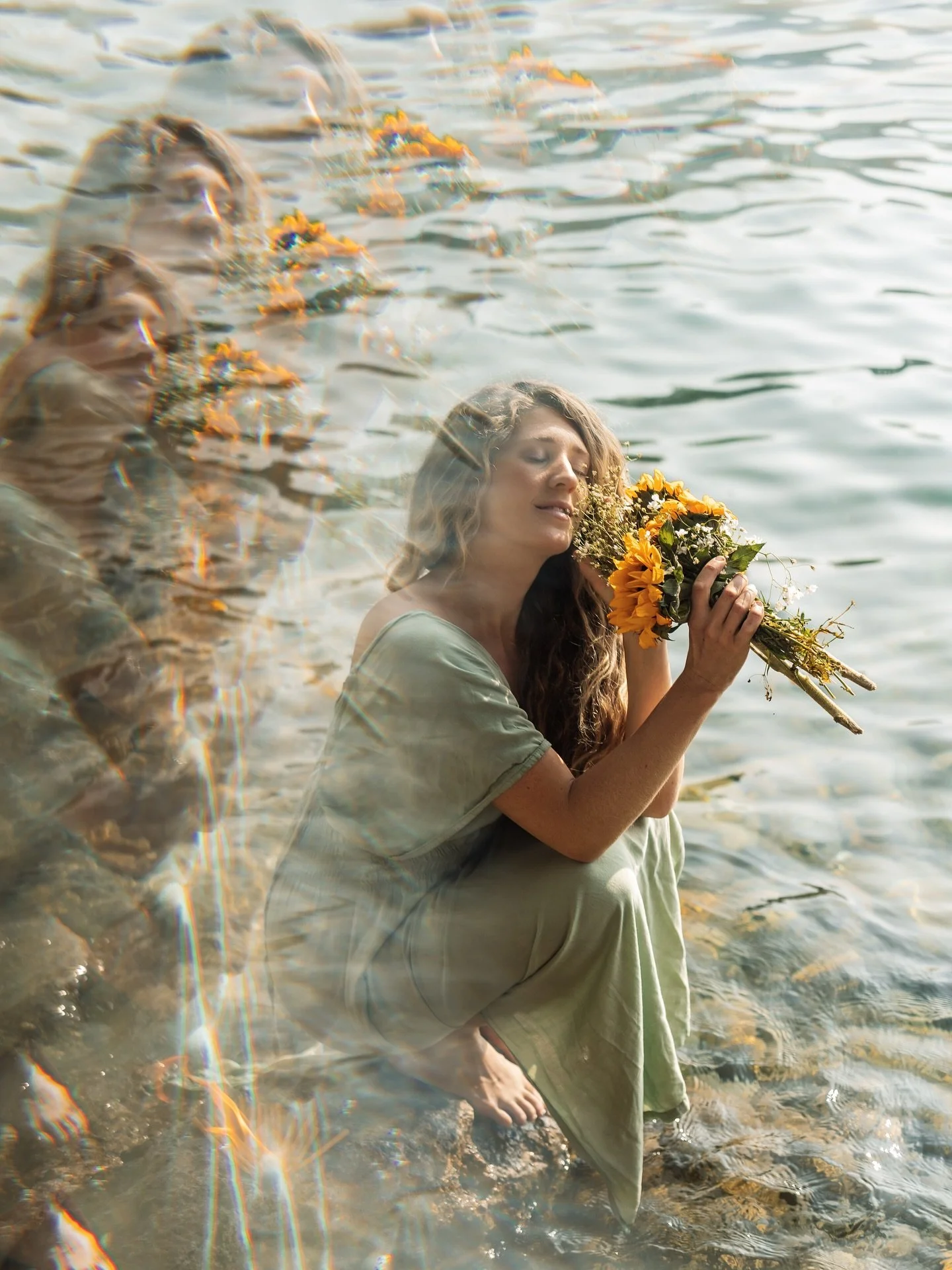 Summer is here and me and my camera is SO happy about it ☀️🌿
 There&rsquo;s just something magical about shooting outdoors this time of year, the warmth, the light, the way nature is flourishing.

I did a branding shoot with @jenna_macewen which was