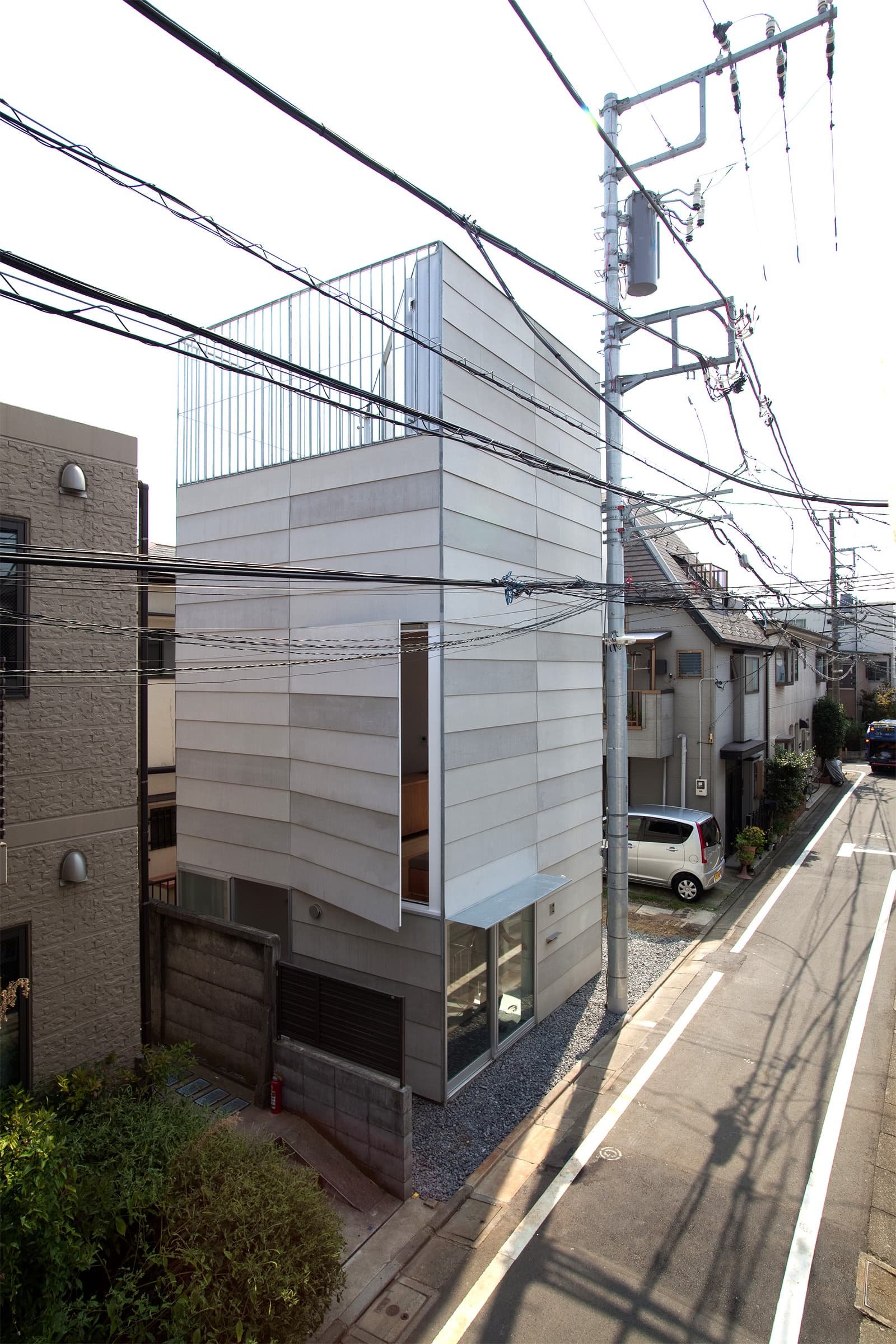 Small Private House Steel Panel Structure Meguru-ku Unemori - 07.jpg