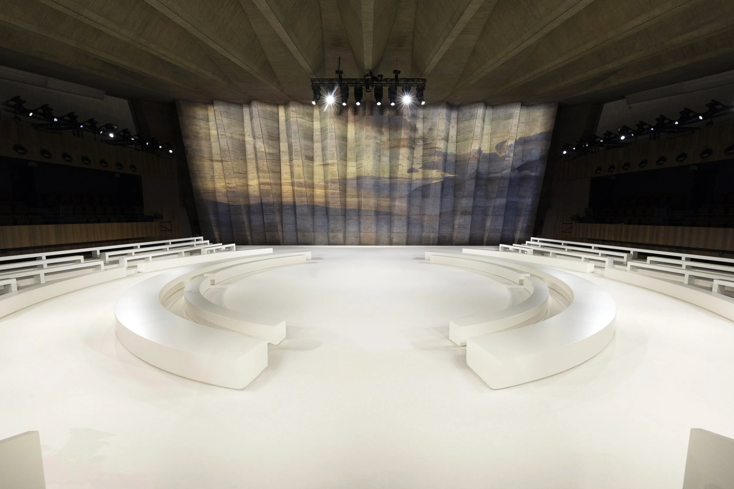 CHLOE_FW26_EMPTY_SET_AG_0304 copy.jpg