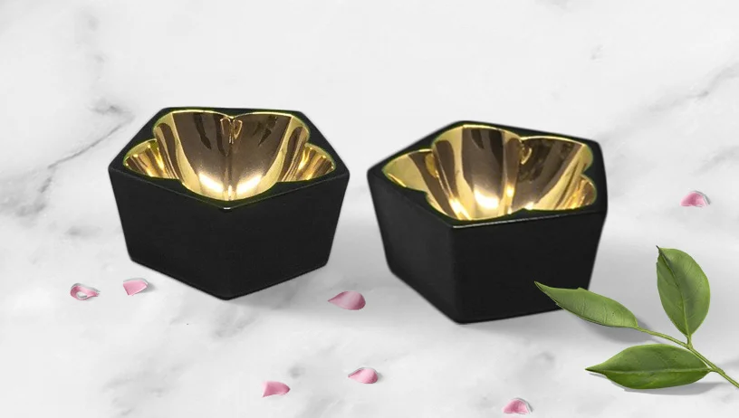sake cup ceramic porcelain black modern contemporary cherry blossom sakura prenium luxury fancy moma gold gift