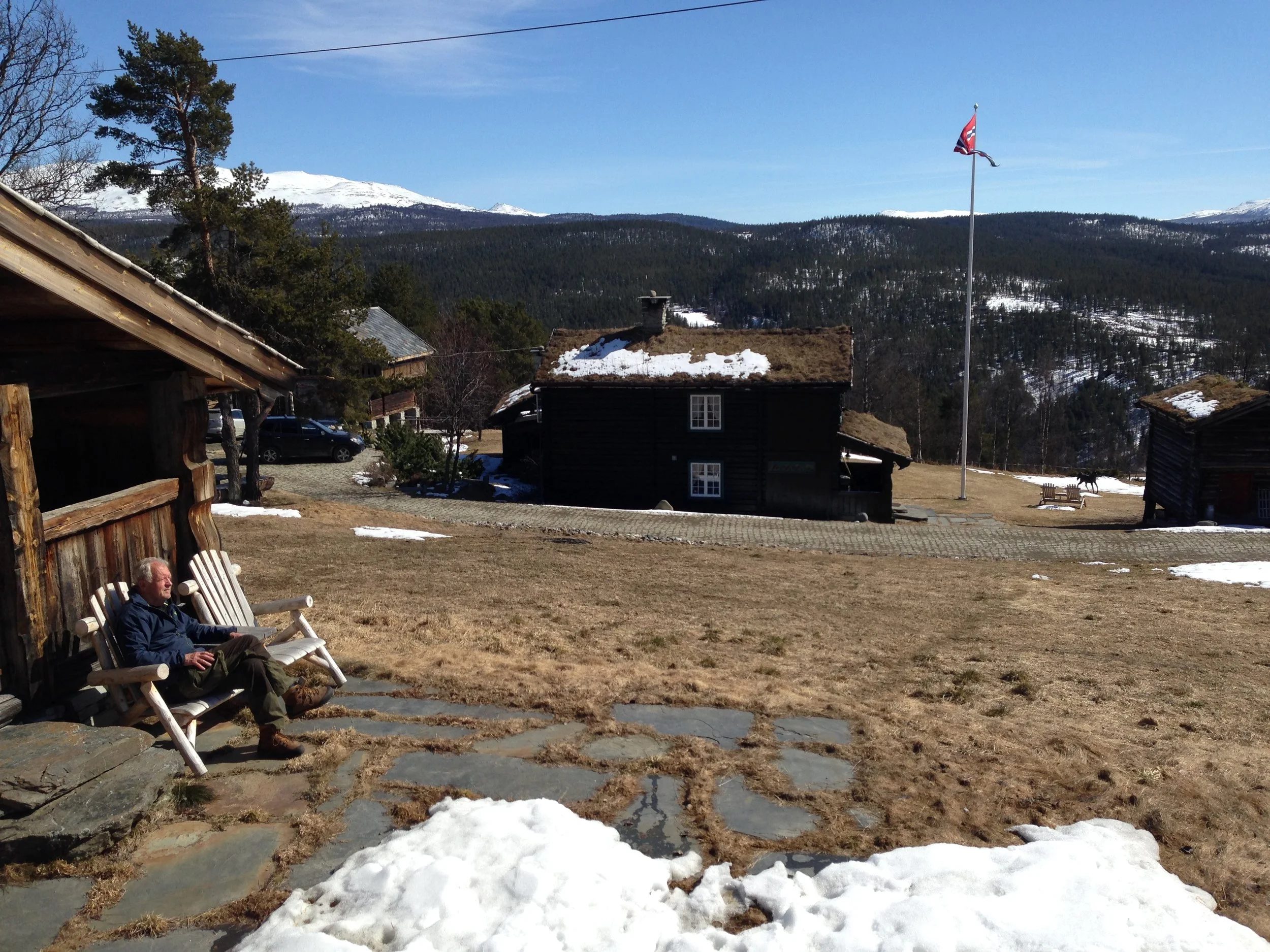  1. mai 2017 - Vårsolen nytes. 