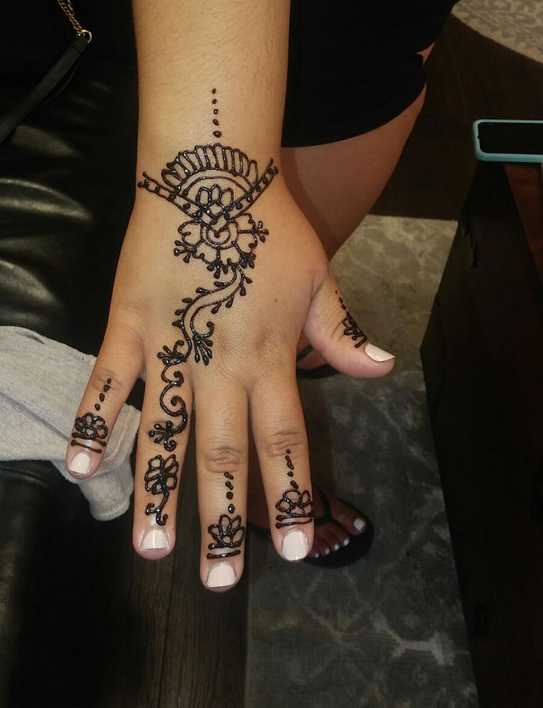 salon_thread_henna_tattoo_img001.jpg
