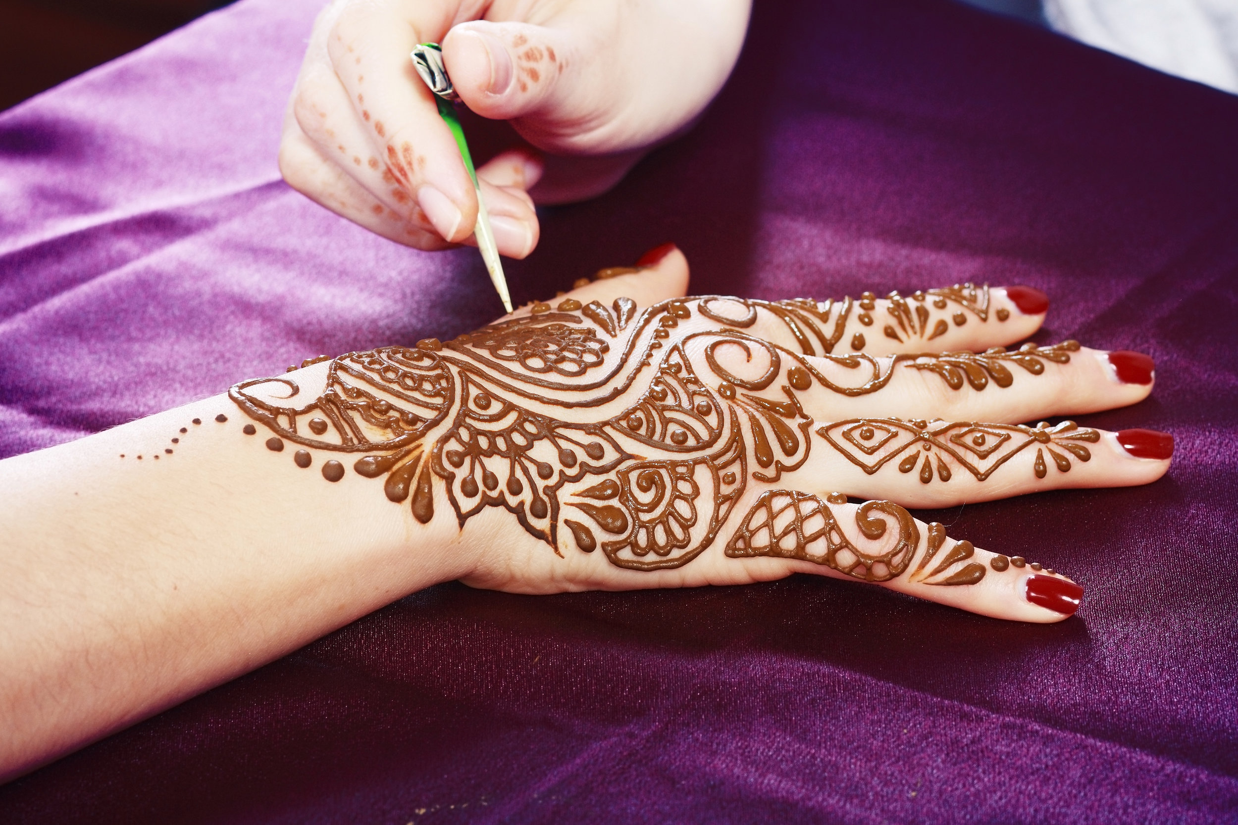 Henna Tattoos & Henna Parties — Salon Thread - Eyebrow Salon & Lash Bar