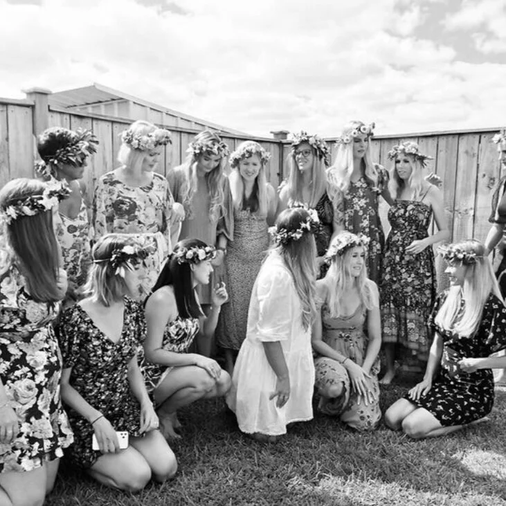 Flower+Crown+Workshops+Auckland.+Floral+Workshops+Hens+Parties.+Hens+Party+Ideas+Auckland.+Home+workshops.jpg