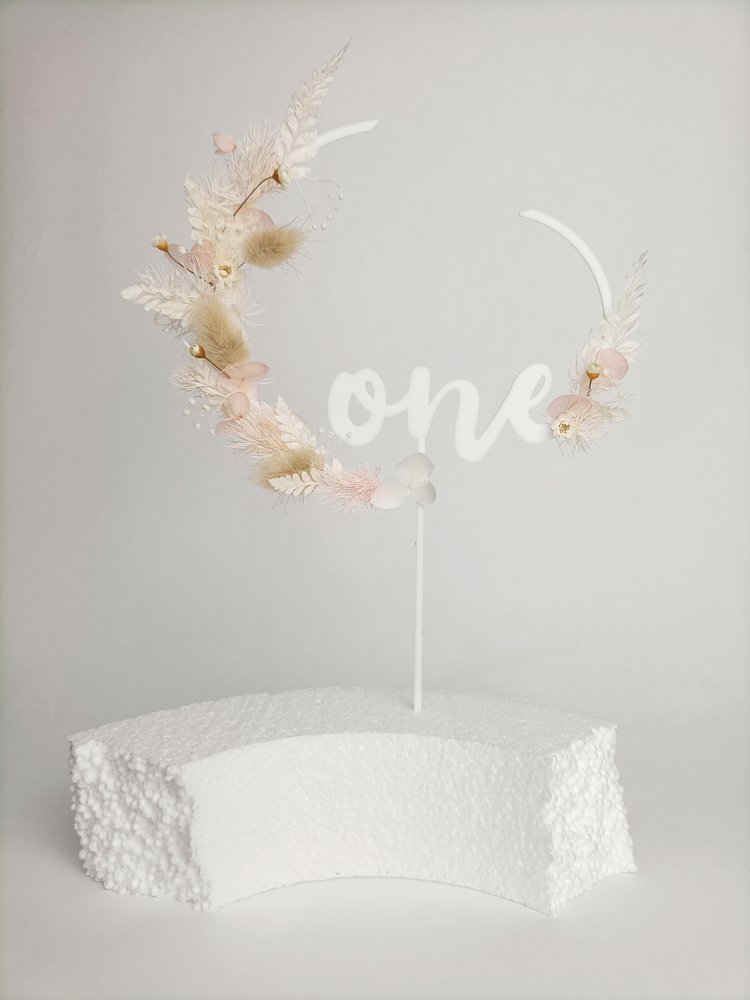 Cake Toppers. Modern Birthday Cake toppers NZ. Dried Flower Cake Toppers. TableFlower Studio.jpg