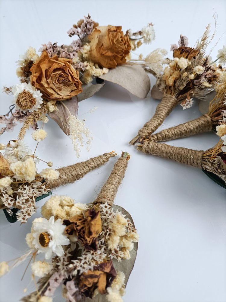 Rustic+Dried+Buttonholes+NZ.+NZ+Dried+Wedding+Flowers.+Table+Flower+Studio.+Wedding+Flower+Specialist.+NZ+Florist.jpg