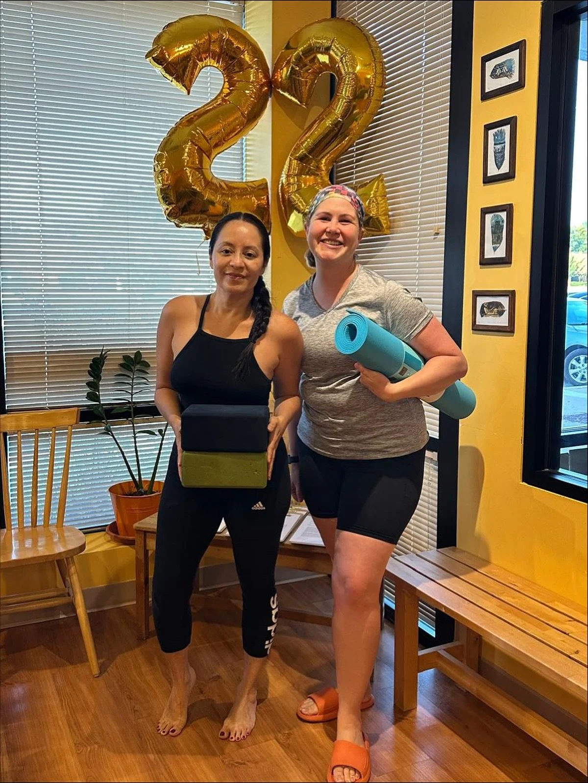 π
 Sign up NOW for the POP UP classes tomorrow, Thursday 10/23 at 10am Bikram60 with Debby and 6:15pm Slow Flow60 with Natalya! 
π§π½‍βοΈ Meanwhile, see you tonight at 6pm for the Flow60 with Debby! Keep on hydrating to get ready to sweat and spa