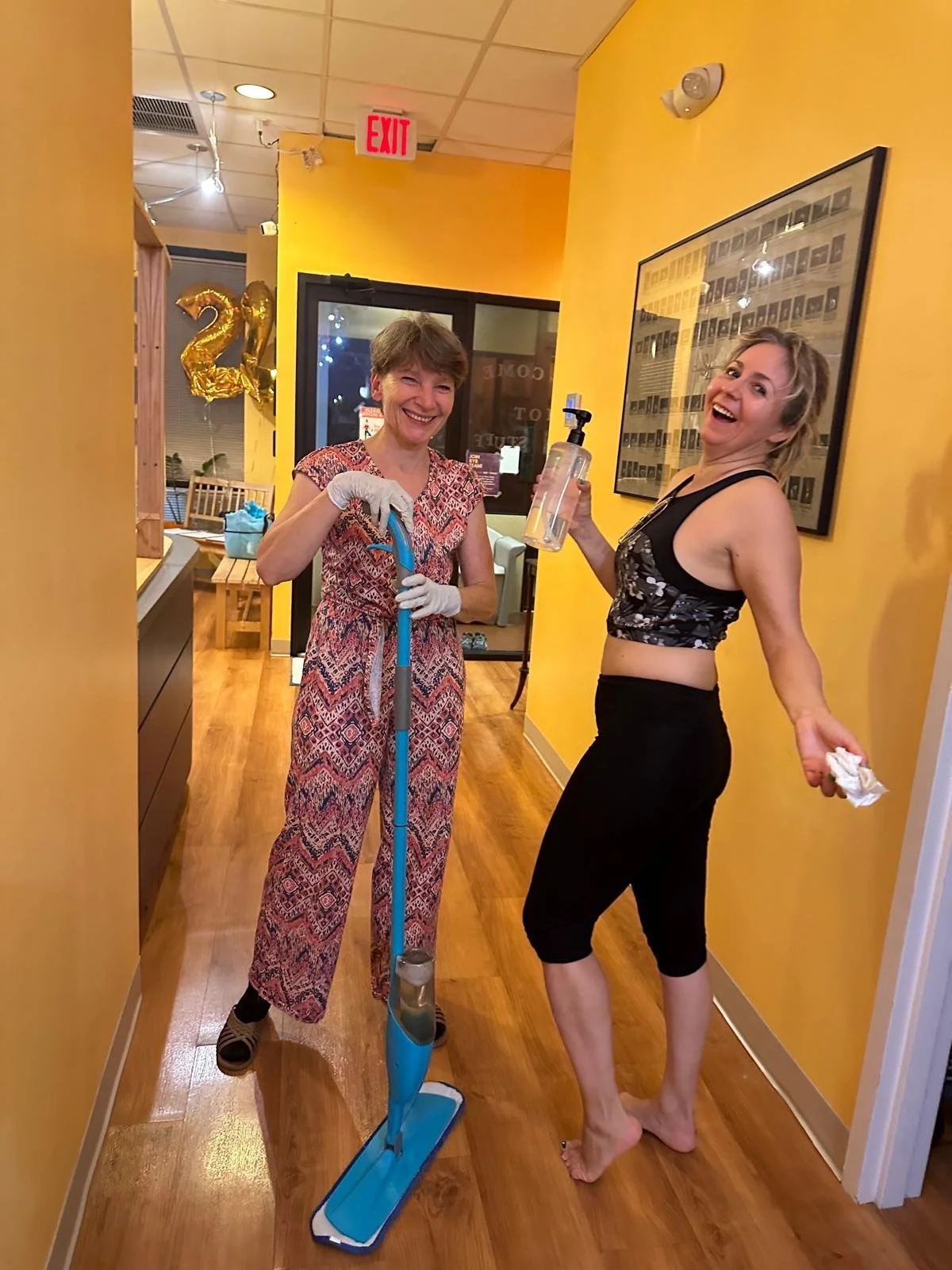 TGIF Yogis! 🧘🏽&zwj;♀️

As we go through the holiday season, we know budgets can get tight &mdash; but your yoga practice doesn&rsquo;t have to pause. If you&rsquo;ve been wanting to continue your practice but finances are a bit stretched right now,