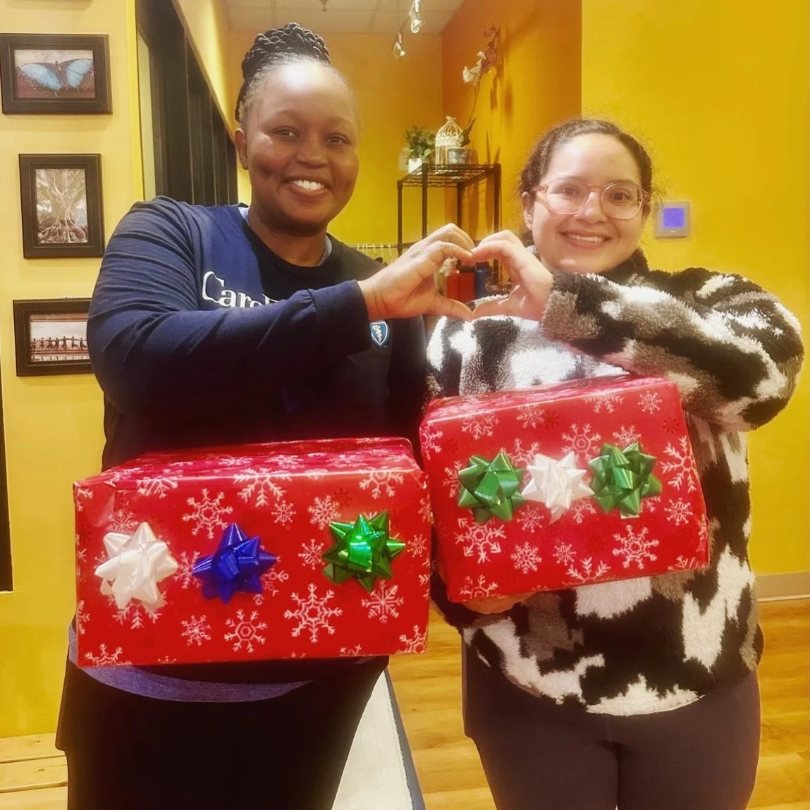 Happy Move it Monday Yogis! 🧘🏽&zwj;♀️

Looking for a last minute gift for the holidays?! Don&rsquo;t worry, we got you! 

Give the &ldquo;Gift of Good Health&rdquo; with a BYR gift card!  Not only are you giving the gift of yoga, you are also getti