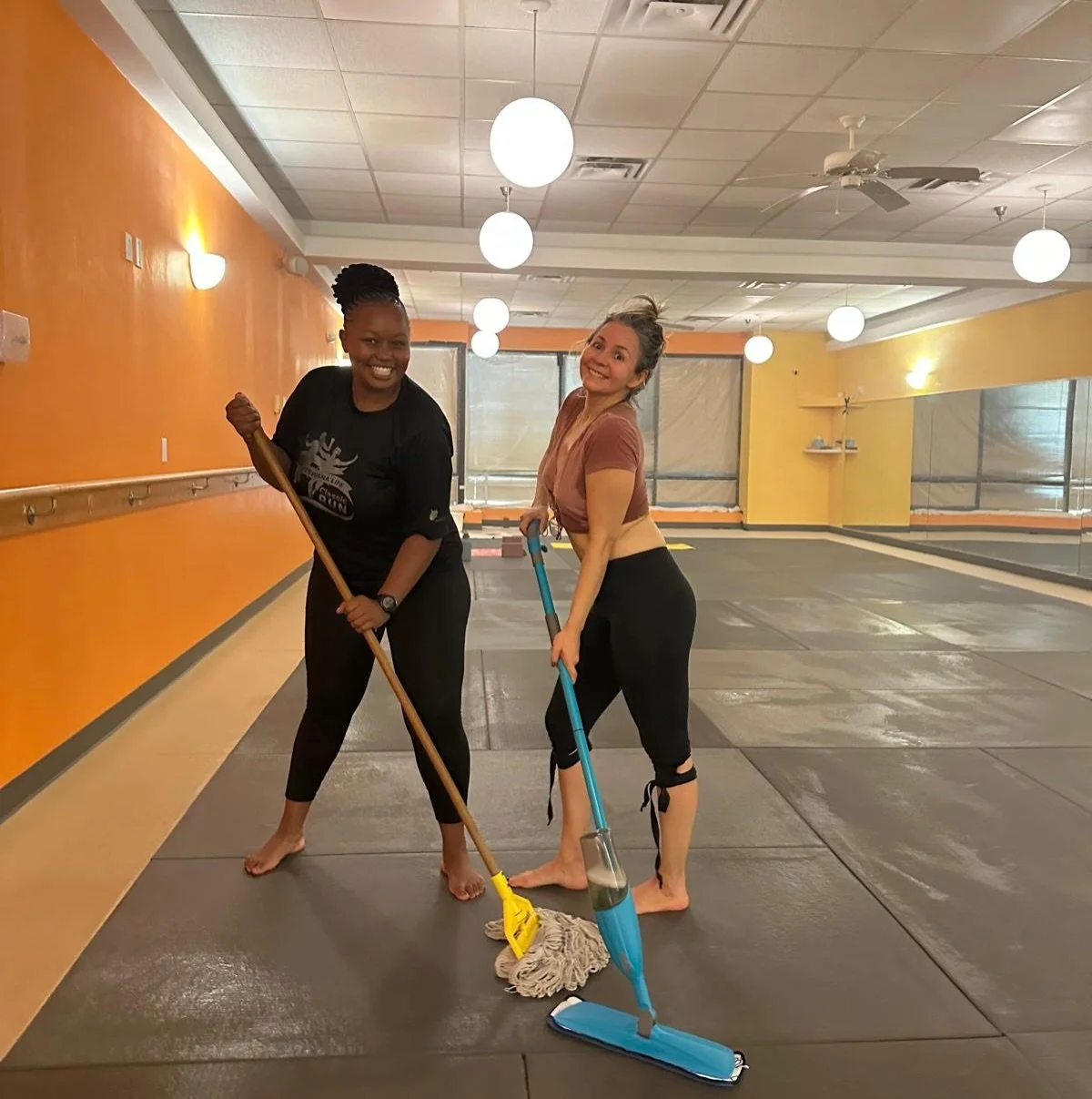 It&rsquo;s never too late to start a new journey and a new chapter to kick off the new year! 

🔥 Join the HOTTEST team in town!

🧽 We&rsquo;re looking for dedicated hot yogis who love our classes and aren&rsquo;t afraid to roll up their sleeves and