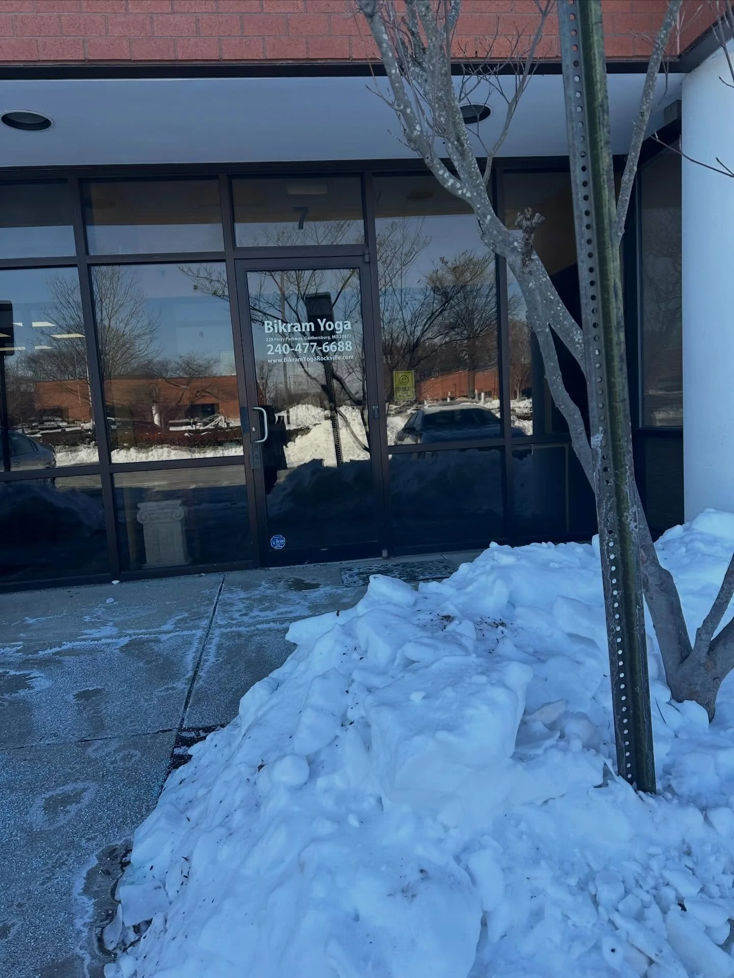 Happy Hump Day! You may have noticed all the &ldquo;SNOW Mountains&rdquo; have taken over the parking spaces.  Once all the businesses open in our complex especially the next door, it will be hard to find good parking spaces if you arrive later. 

Pl
