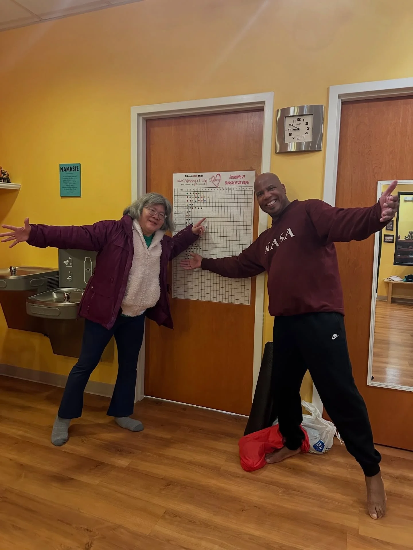 Whoa, our 21-Day Challengers are starting to look alike😂 - sending telepathy to wear the same colors! 
We are more than halfway through, keep up the good work! 

ATTN: tomorrow&rsquo;s 6:15pm pop up class had a system glitch but it&rsquo;s now fixed