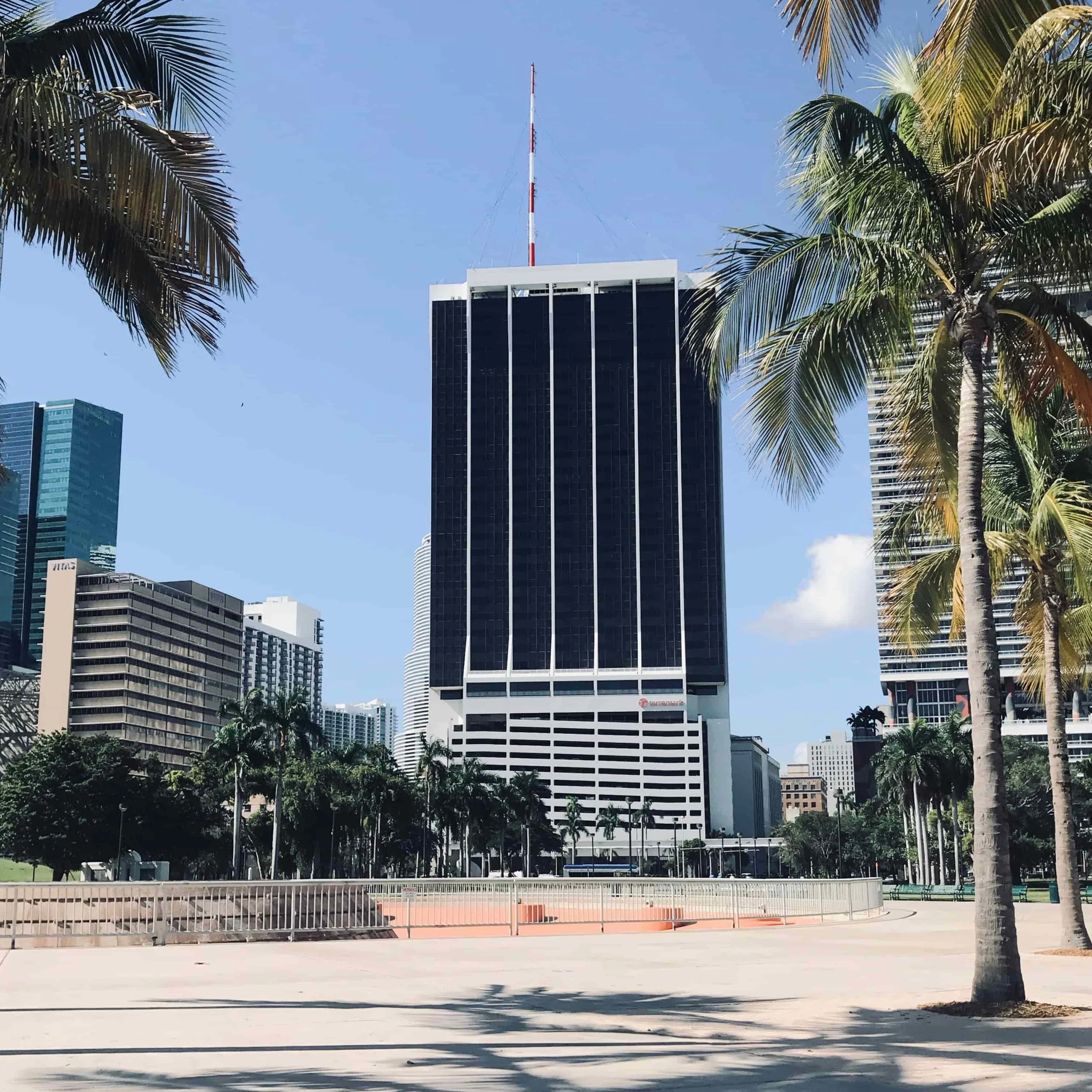 One Biscayne Tower: Miami's Architectural Marvel & Cultural Legacy