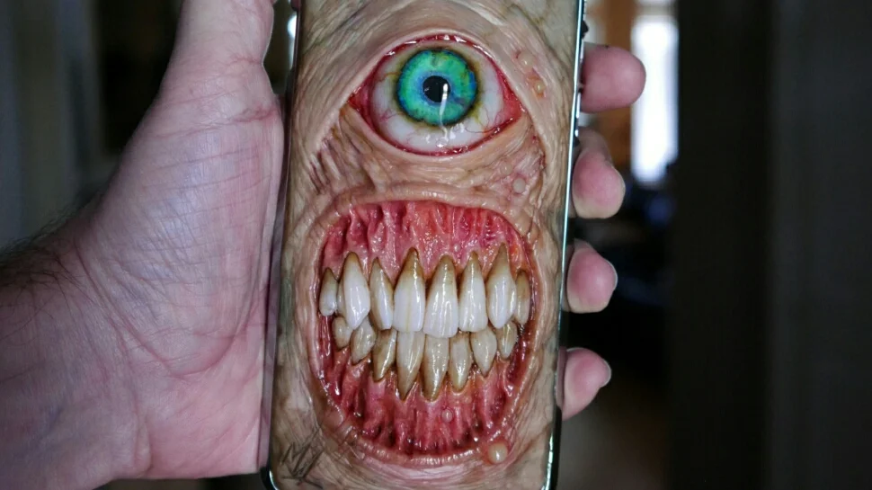 "Hello? Hello?!? Can you ear me?" :-/ *badum-tish *